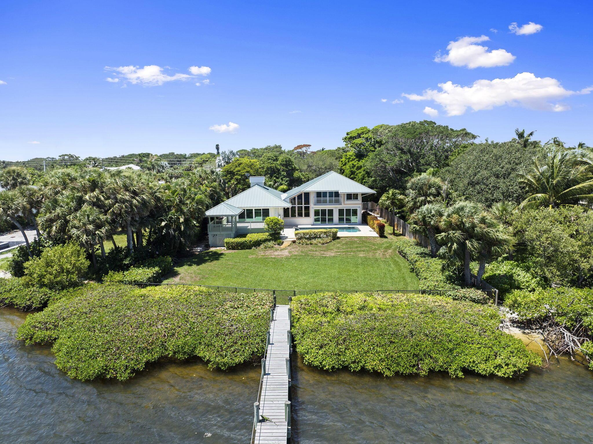 Homes for sale in Sewalls Point, FL | 76 S Sewalls Point Road, Sewalls Point, FL 34996 | MLS# R11116529