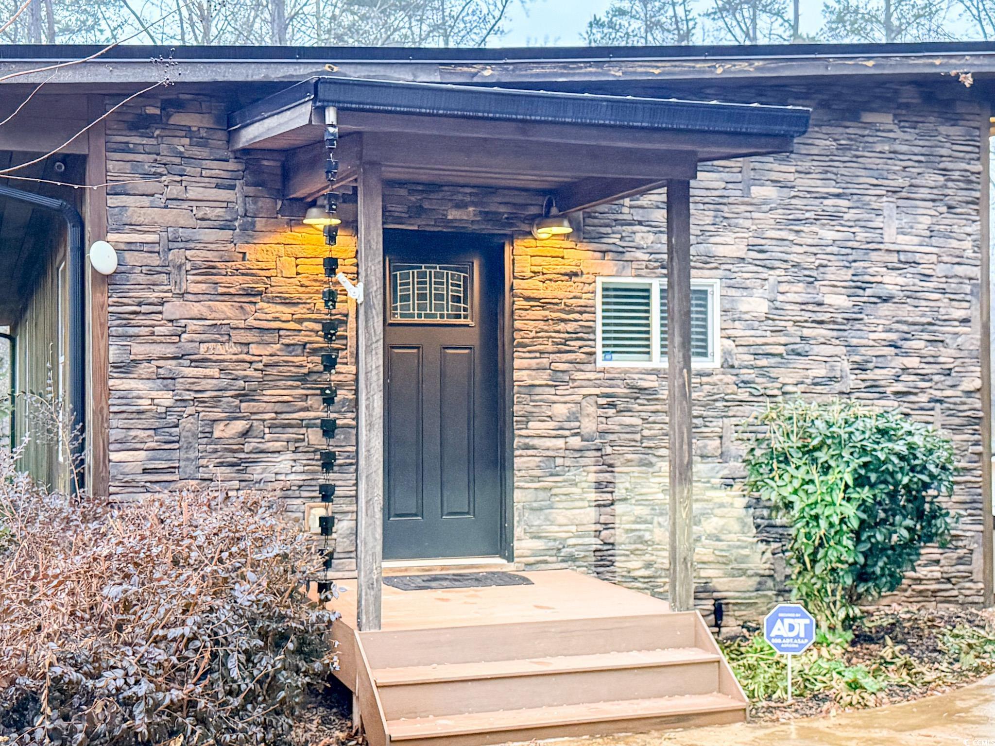 676 N Port Bass Dr Fair Play, SC 29643