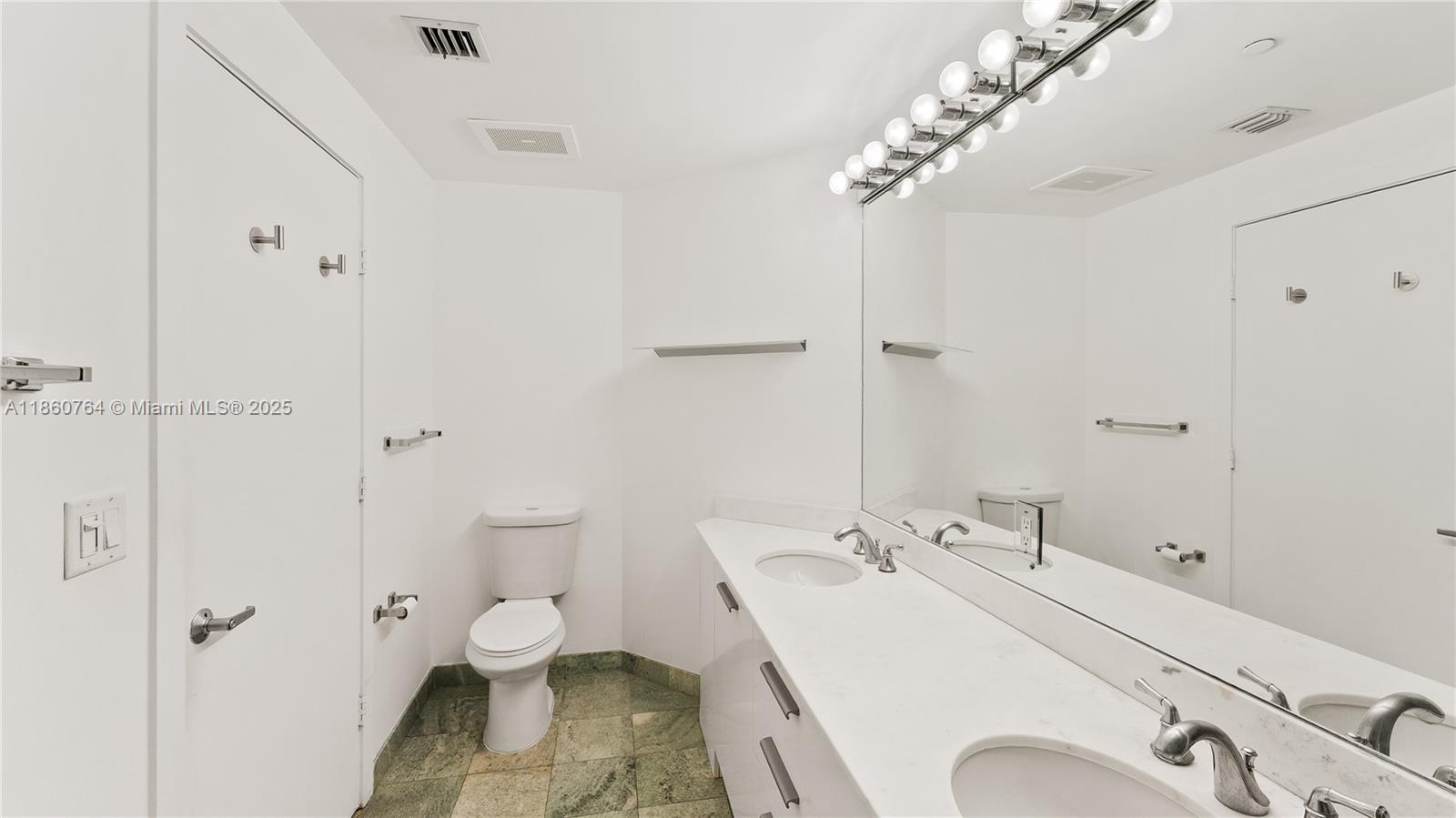1050 Brickell Ave 2620
