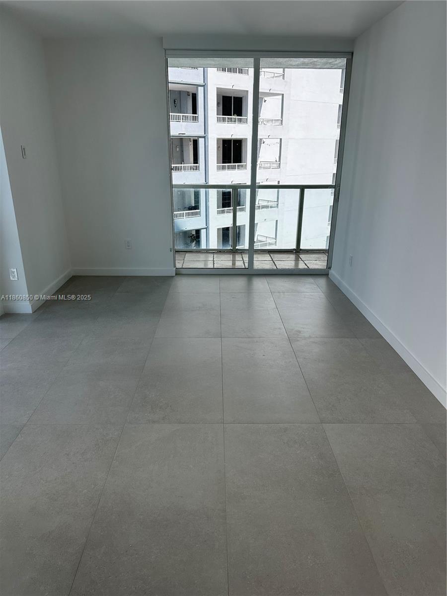 218 SE 14th St #1508, Miami FL 33131