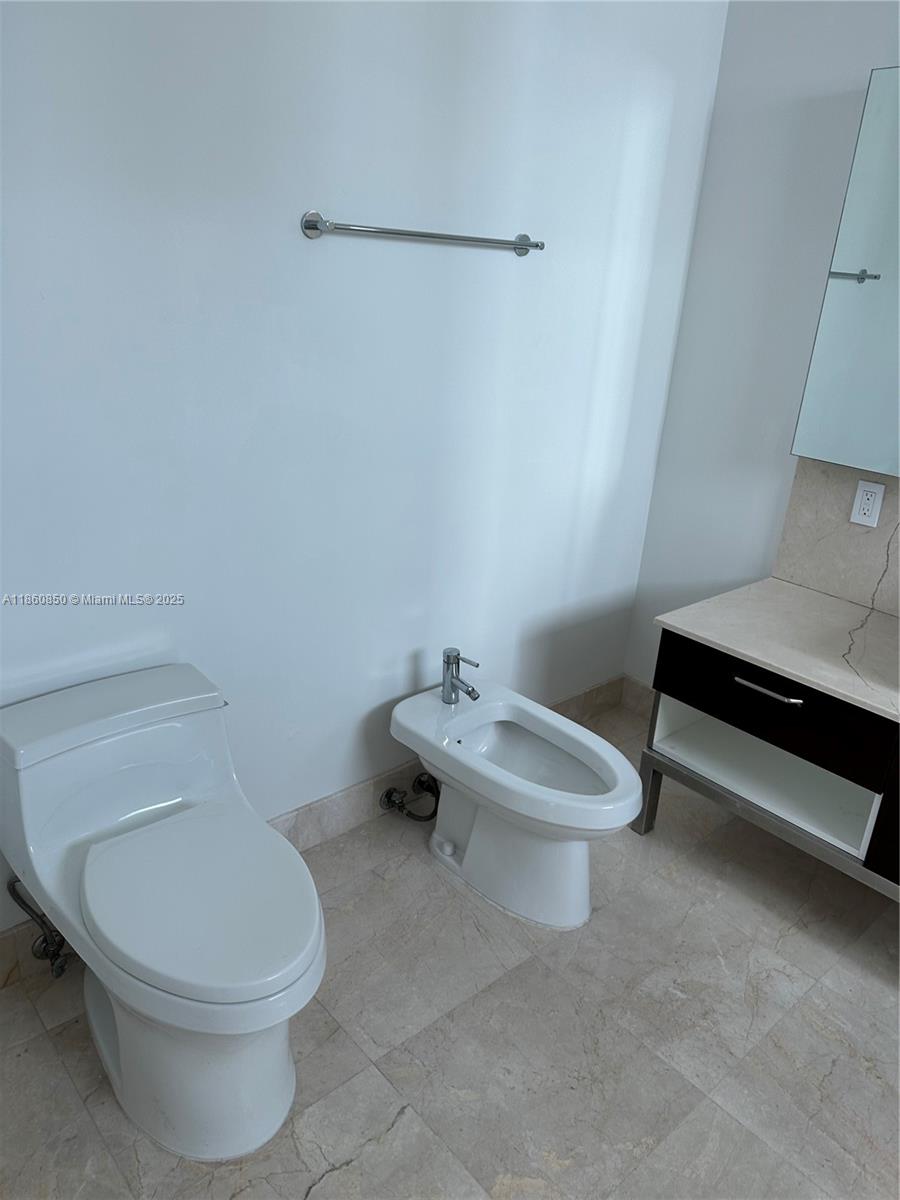 218 SE 14th St #1508, Miami FL 33131