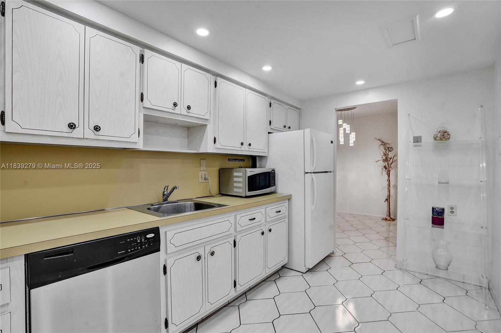 405 N Ocean Blvd 815