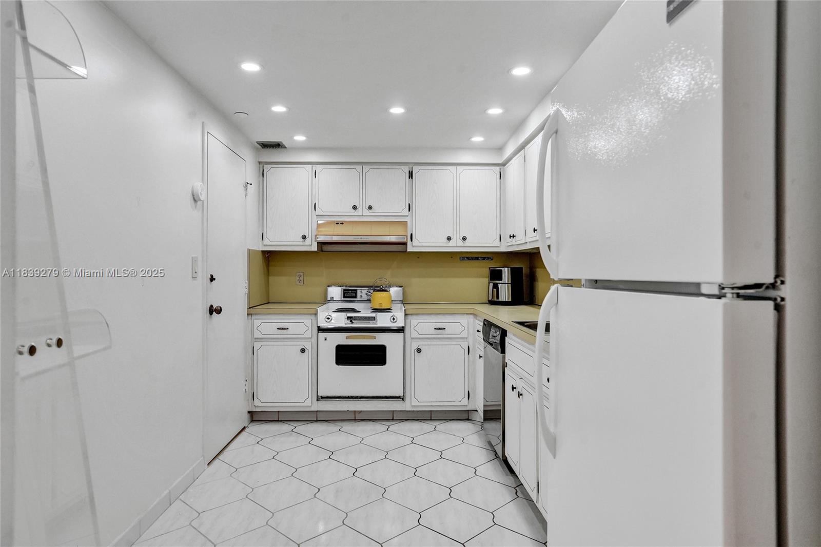 405 N Ocean Blvd 815