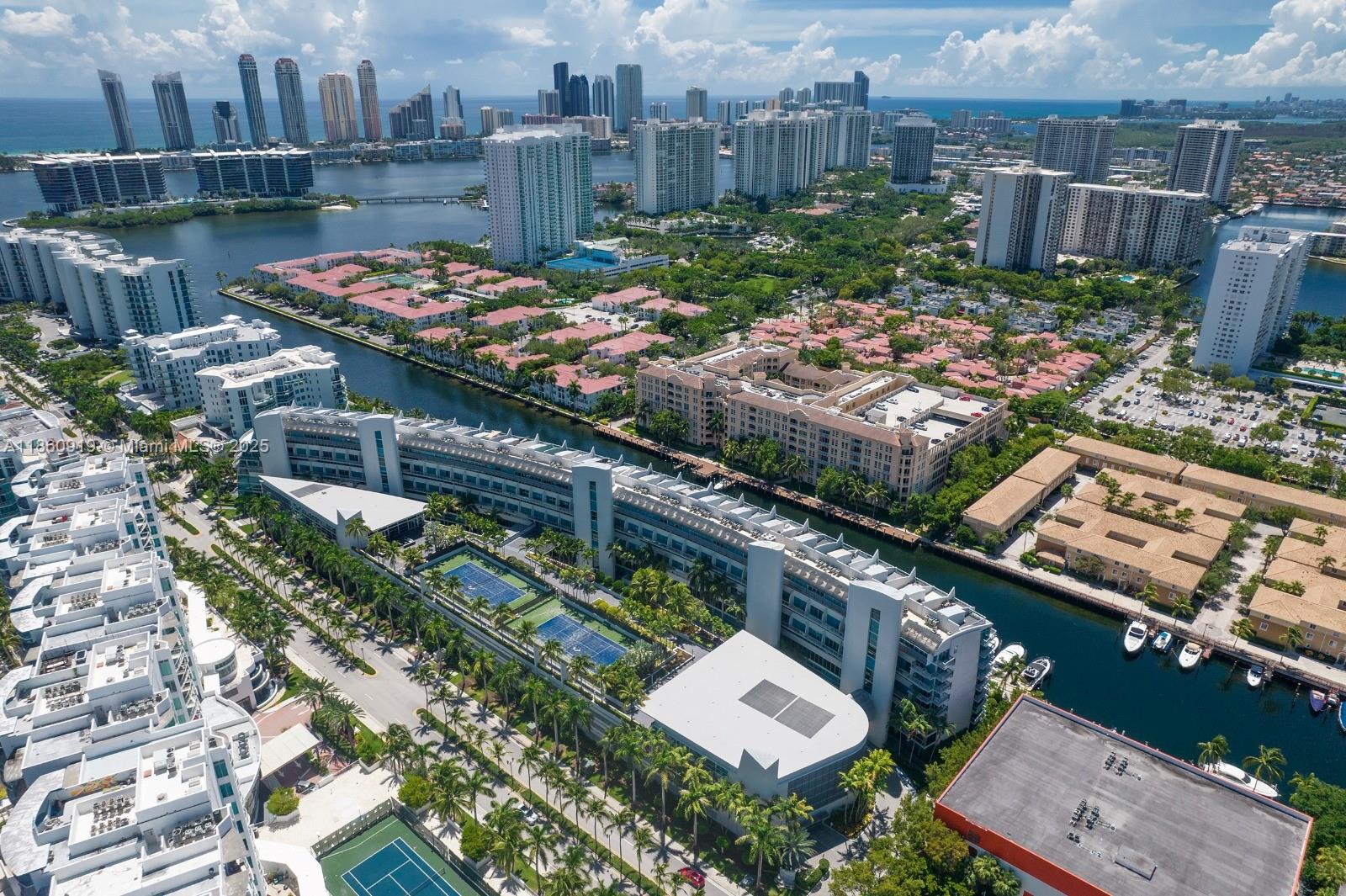 Condo for Rent in Aventura, FL