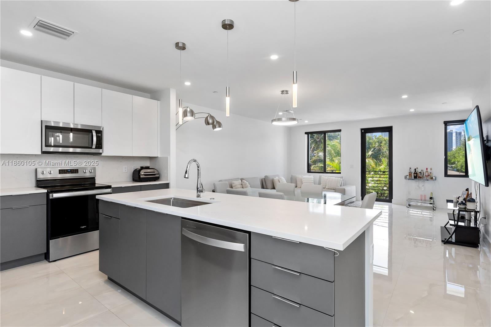 Homes for sale in North Lauderdale, FL | 436 Se 12Th Ct, North Lauderdale, FL 33316 | MLS# A11860105