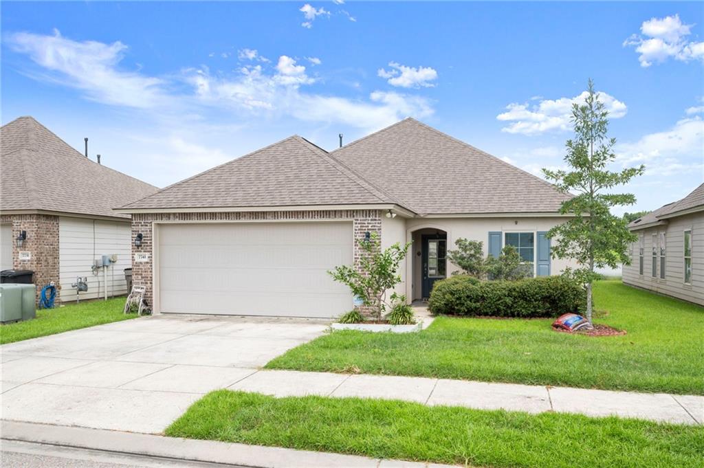 Homes for sale in Baton Rouge, LA | 7741 W Pelican Lakes Ave, Baton Rouge, LA 70820 | MLS# 2515484