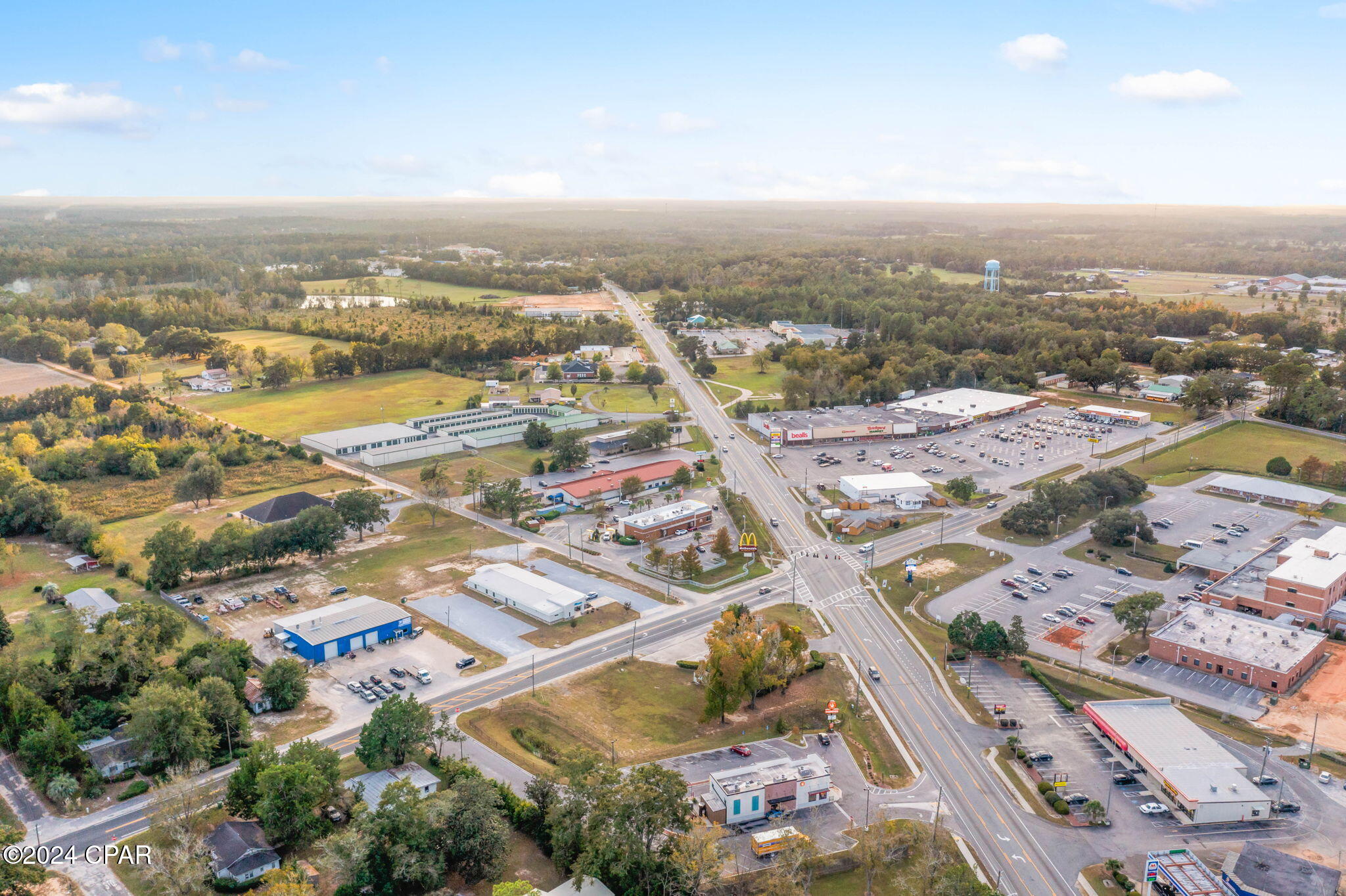 Listing photo id 10 for 1259 Main Street