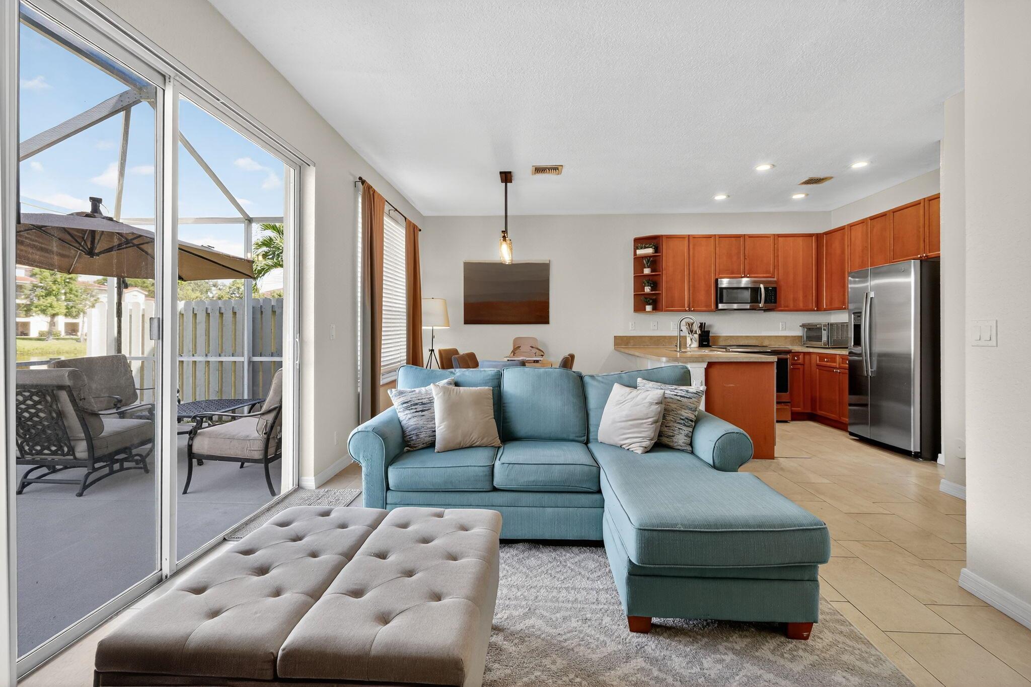 4451 Lake Lucerne Circle West Palm Beach FL 33409 | R11116841