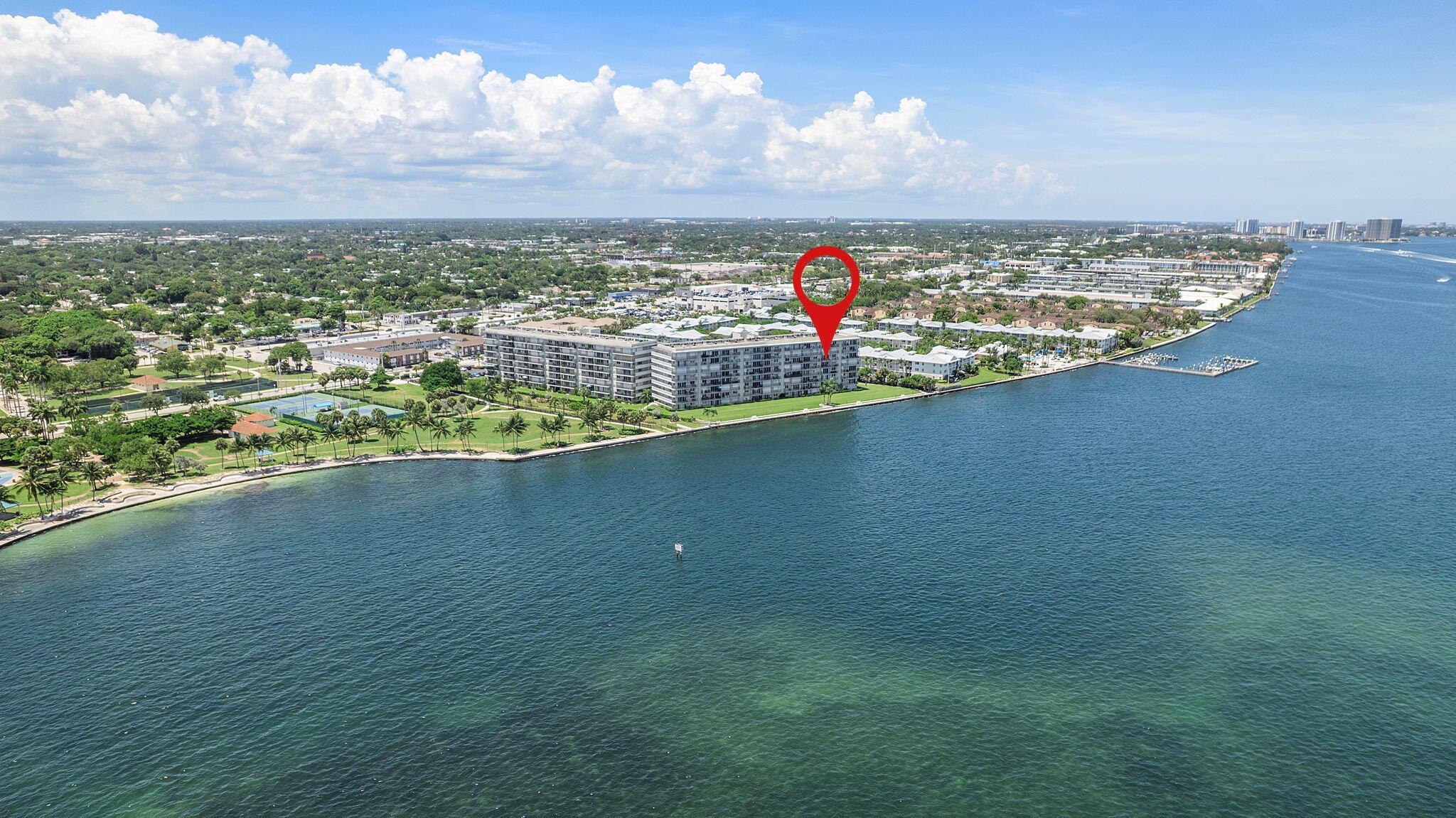 Lake Harbour Towers Condo