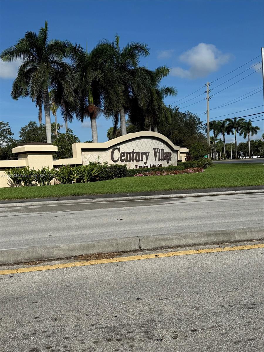 Ivanhoe West At Century V