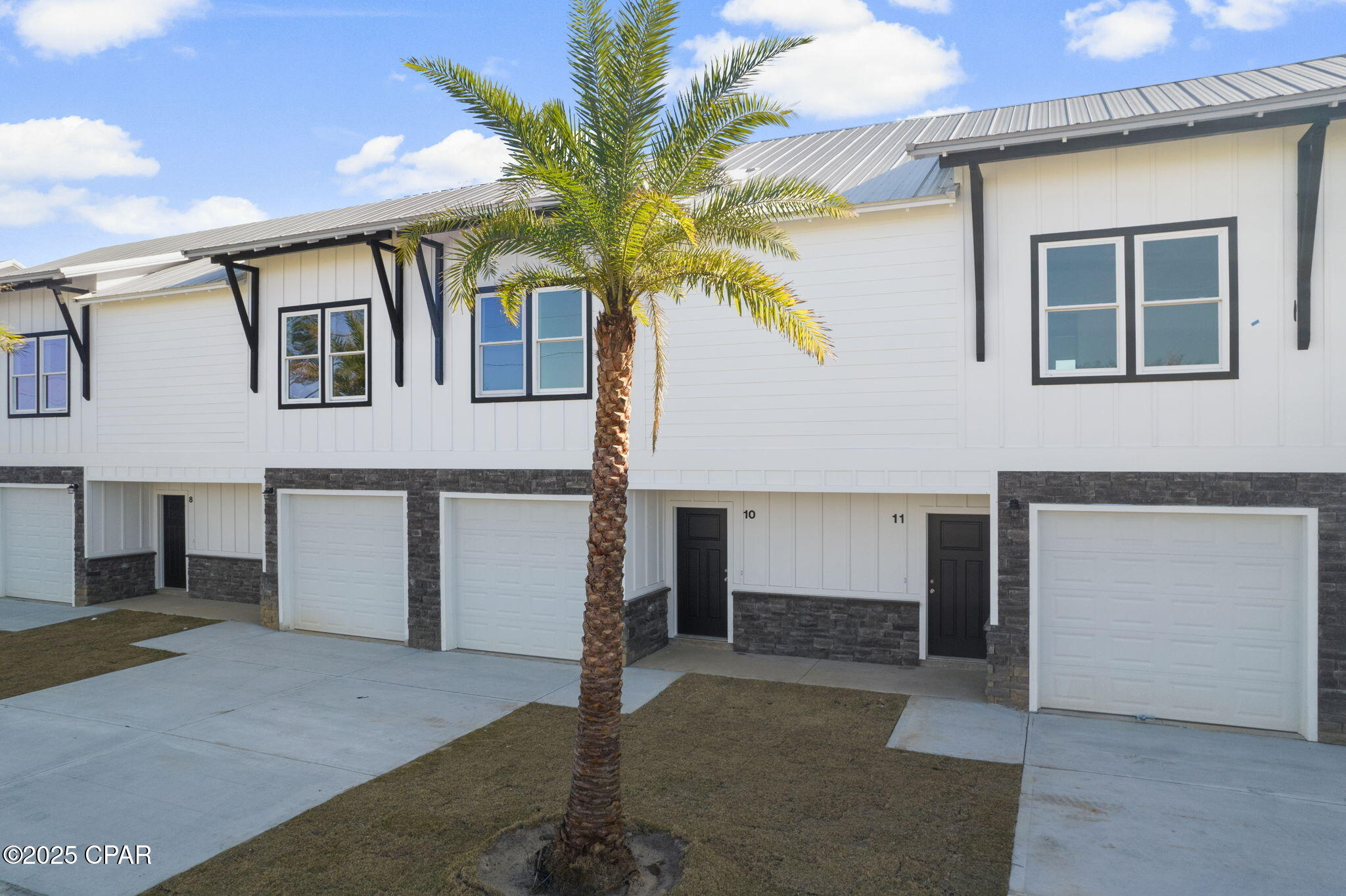 Image 3 For 7025 Patronis Drive