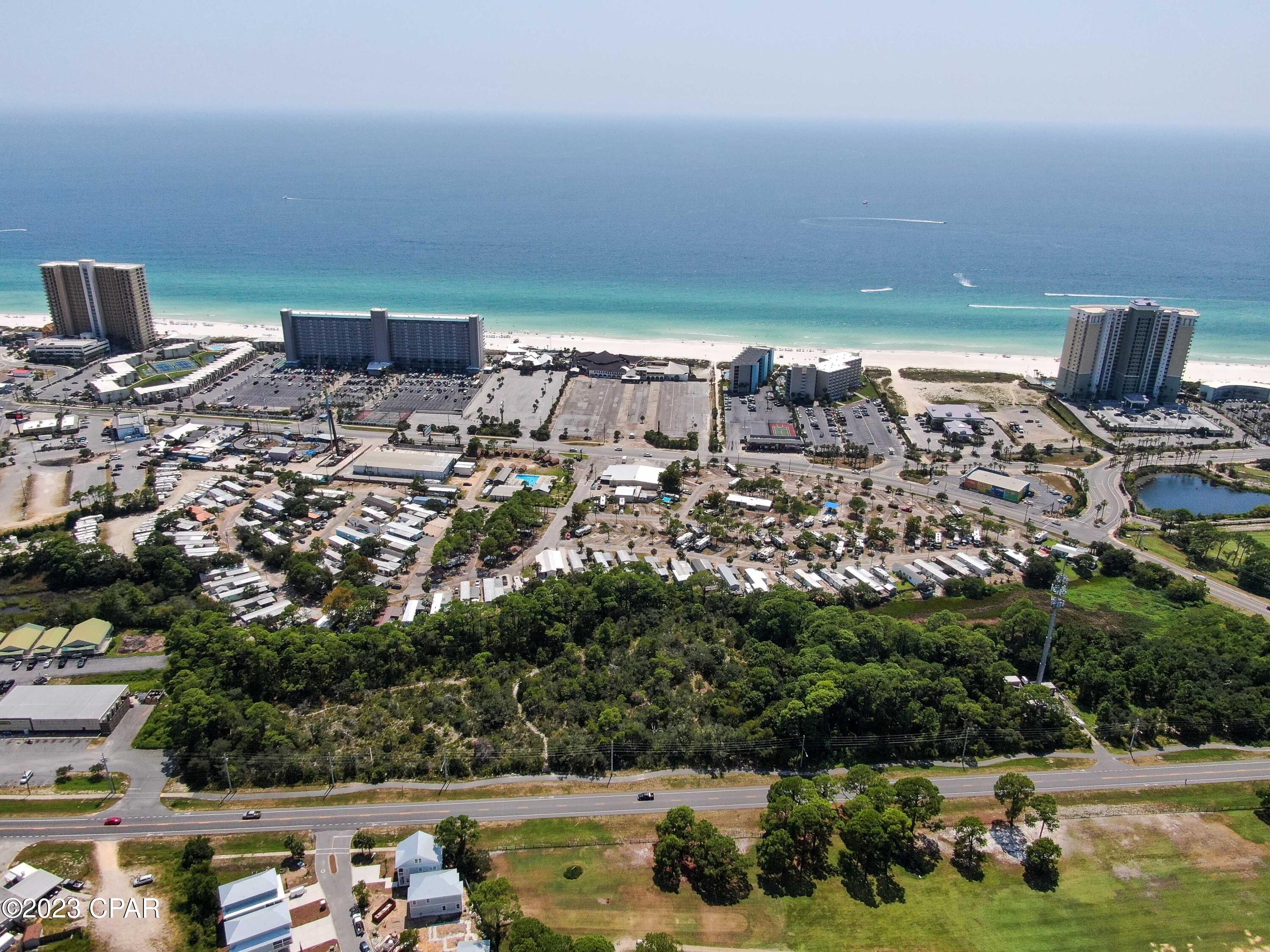 Listing photo id 11 for 9129 Lagoon Drive