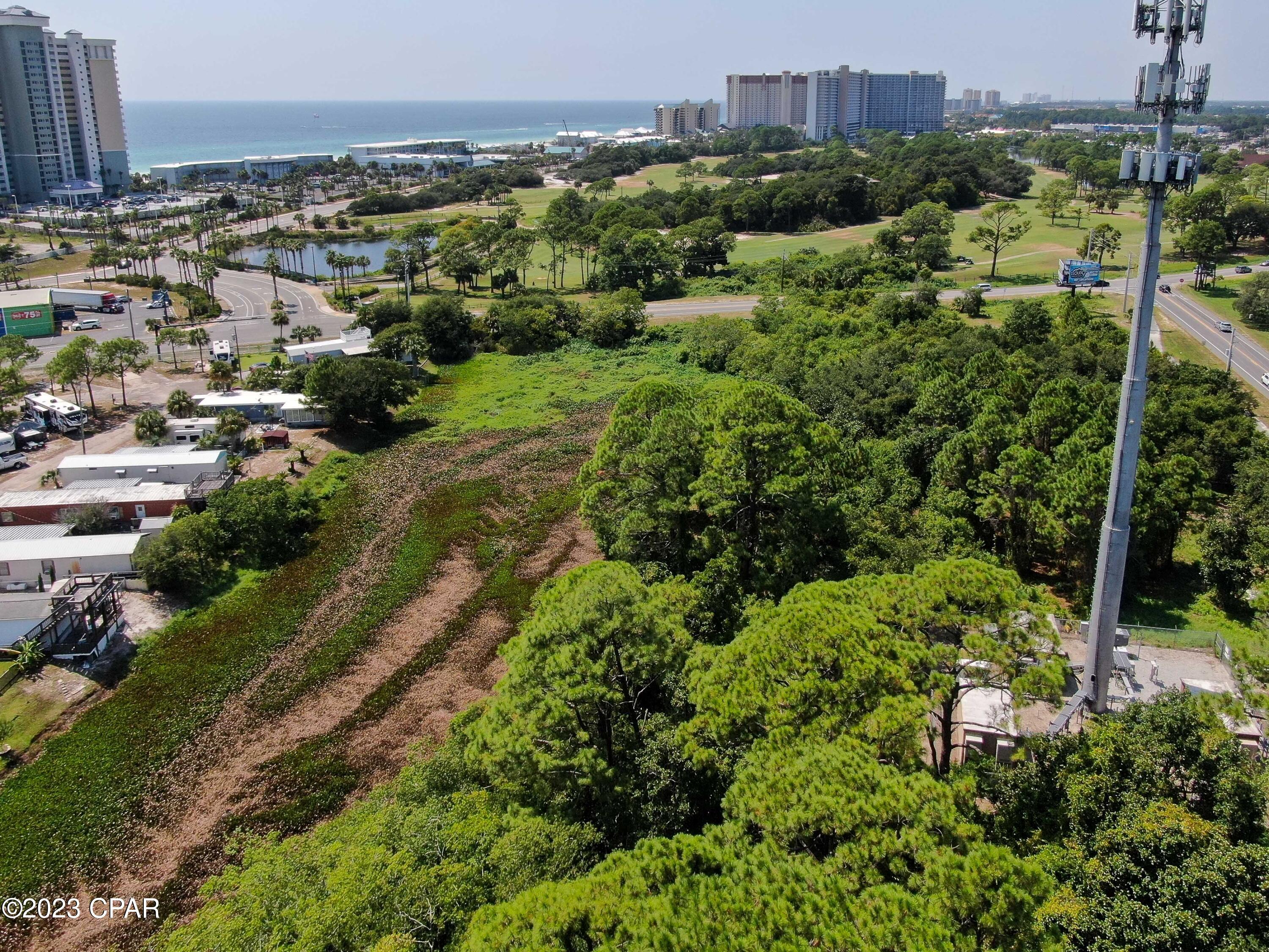 Listing photo id 21 for 9129 Lagoon Drive