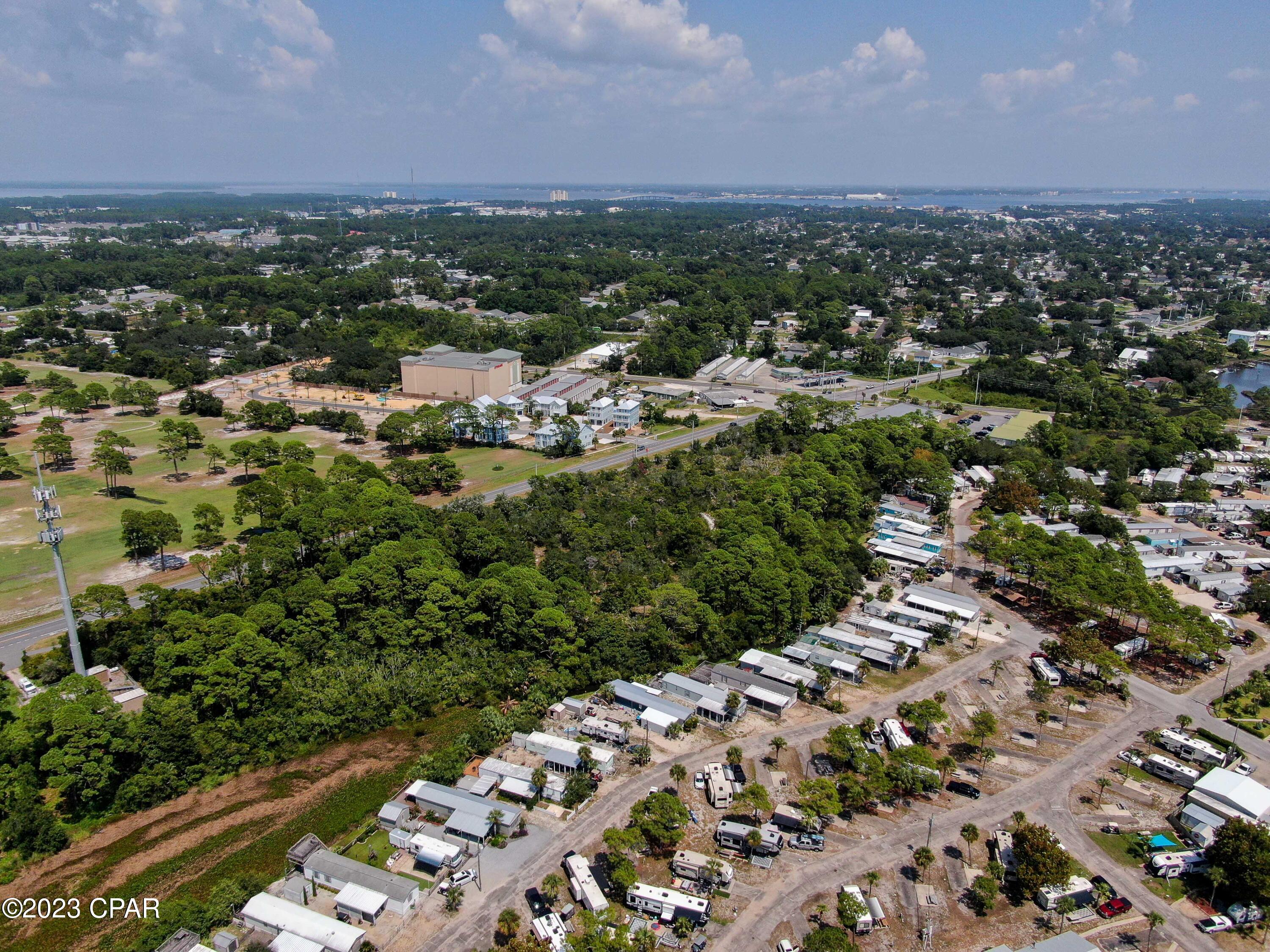 Listing photo id 8 for 9129 Lagoon Drive