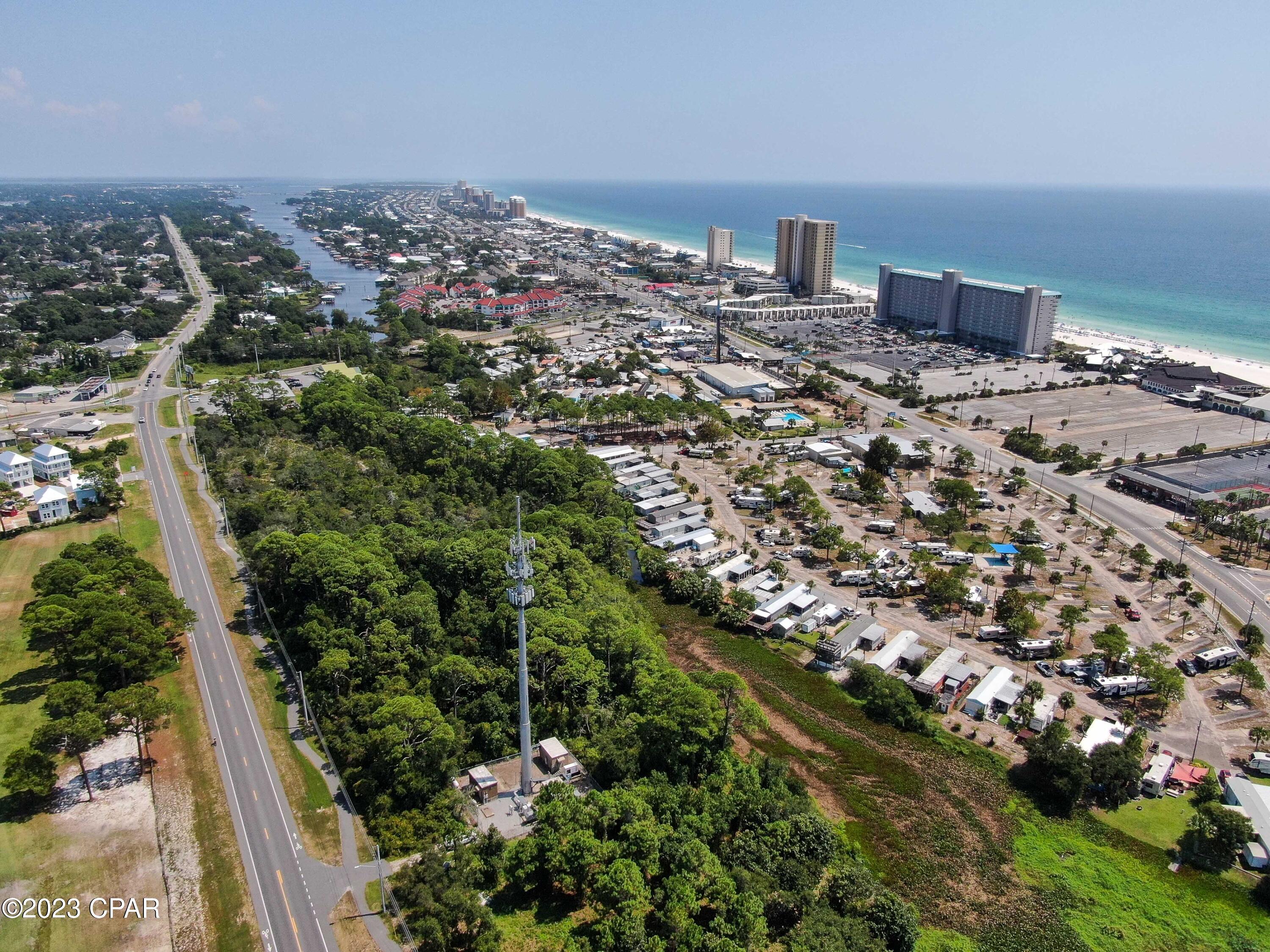 Listing photo id 9 for 9129 Lagoon Drive