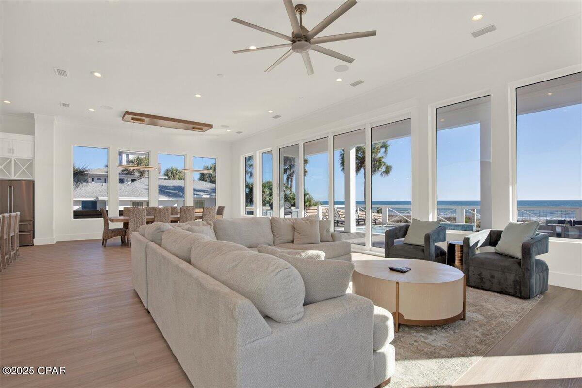 Image 12 For 13401 Oleander Drive