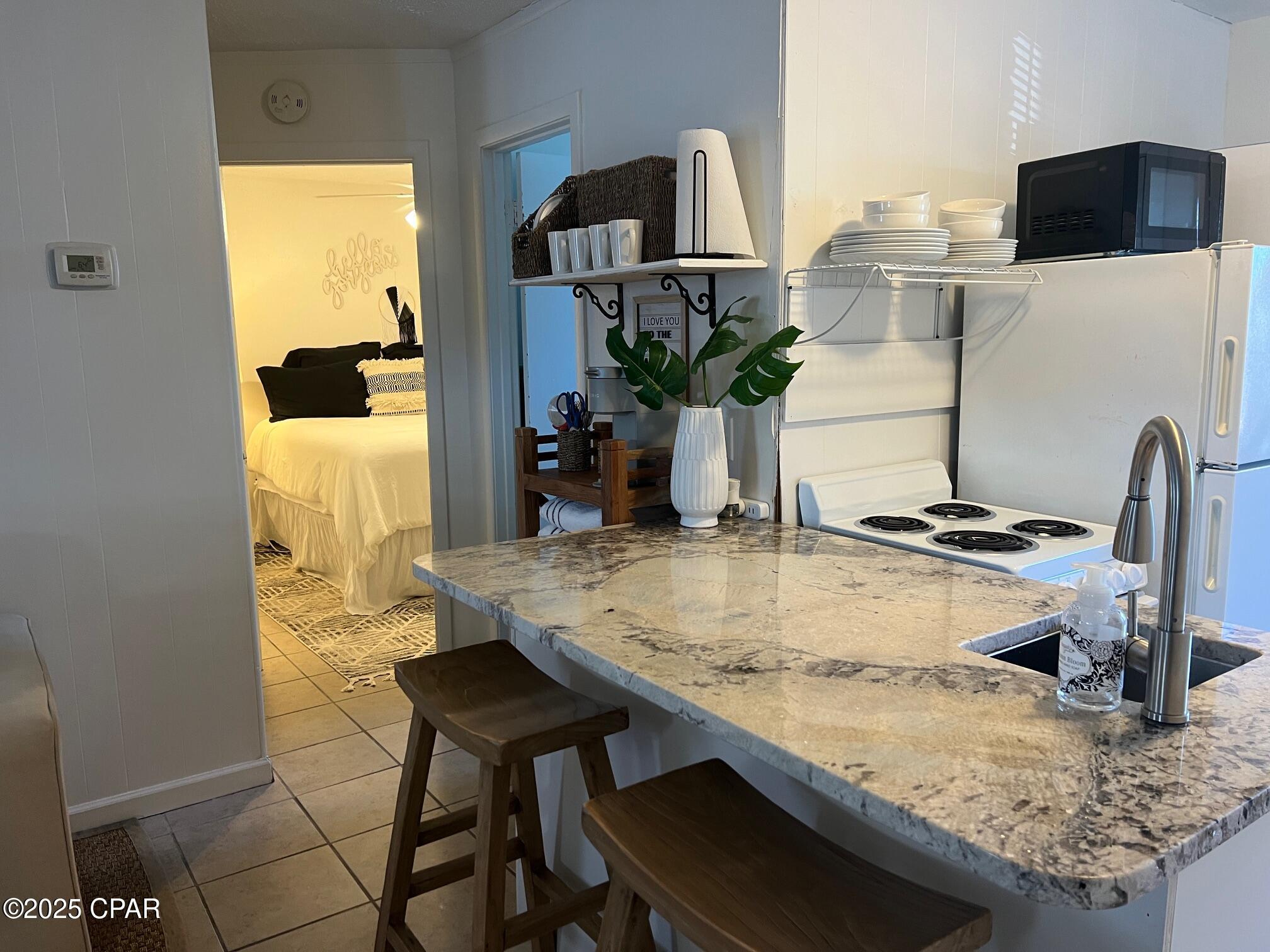 Image 10 For 5900 Sunset Avenue