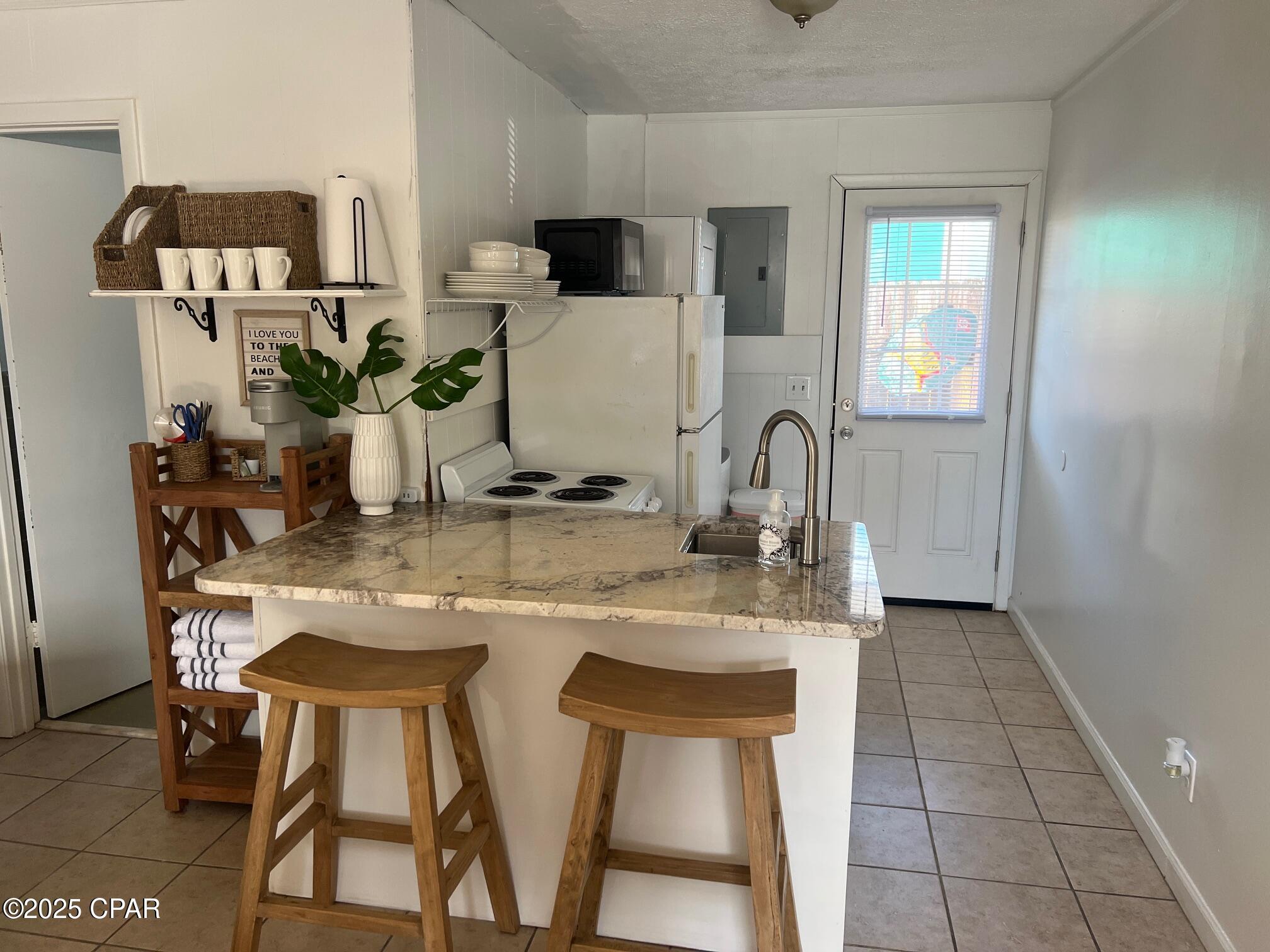 Image 11 For 5900 Sunset Avenue