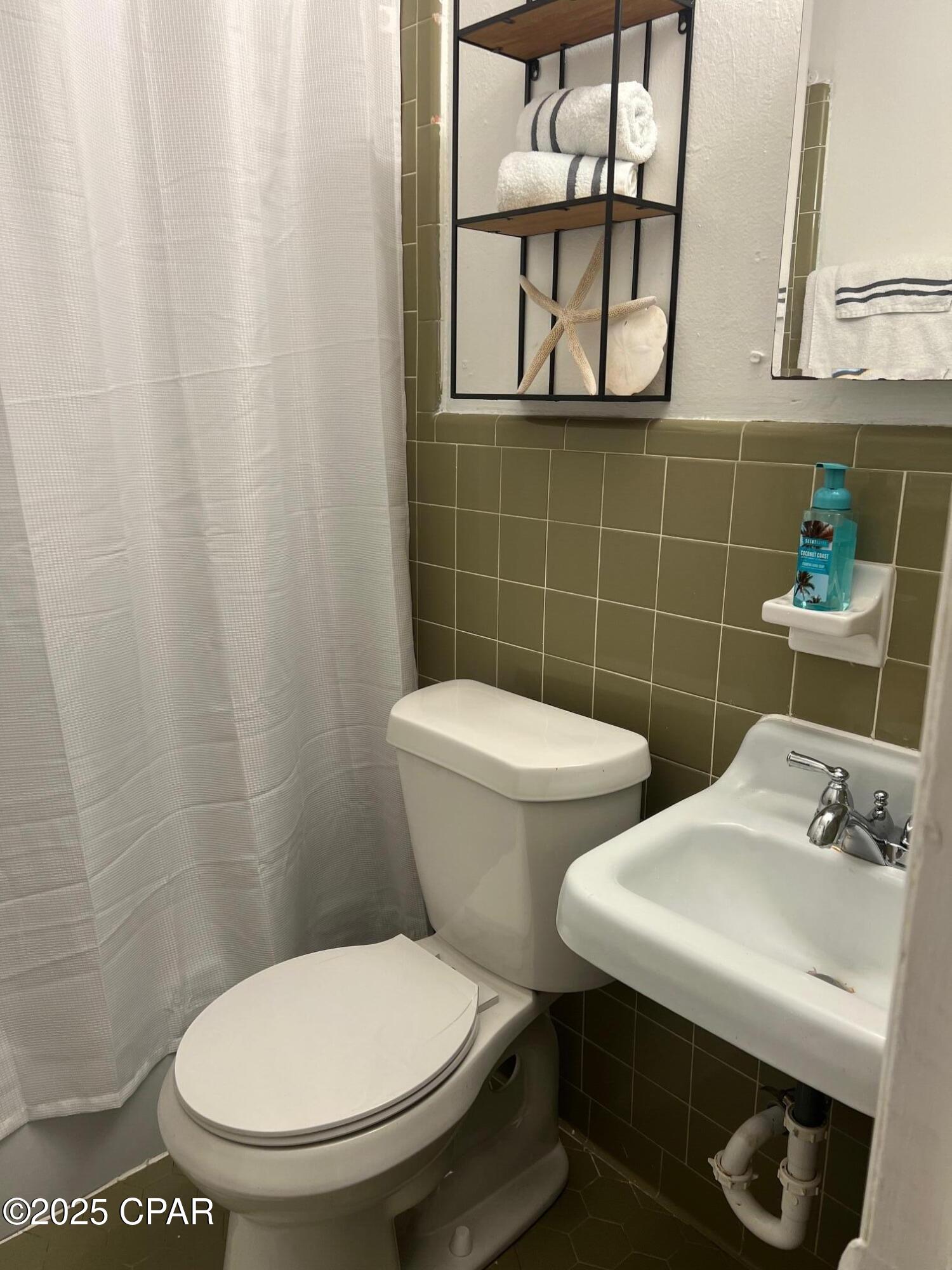 Image 15 For 5900 Sunset Avenue