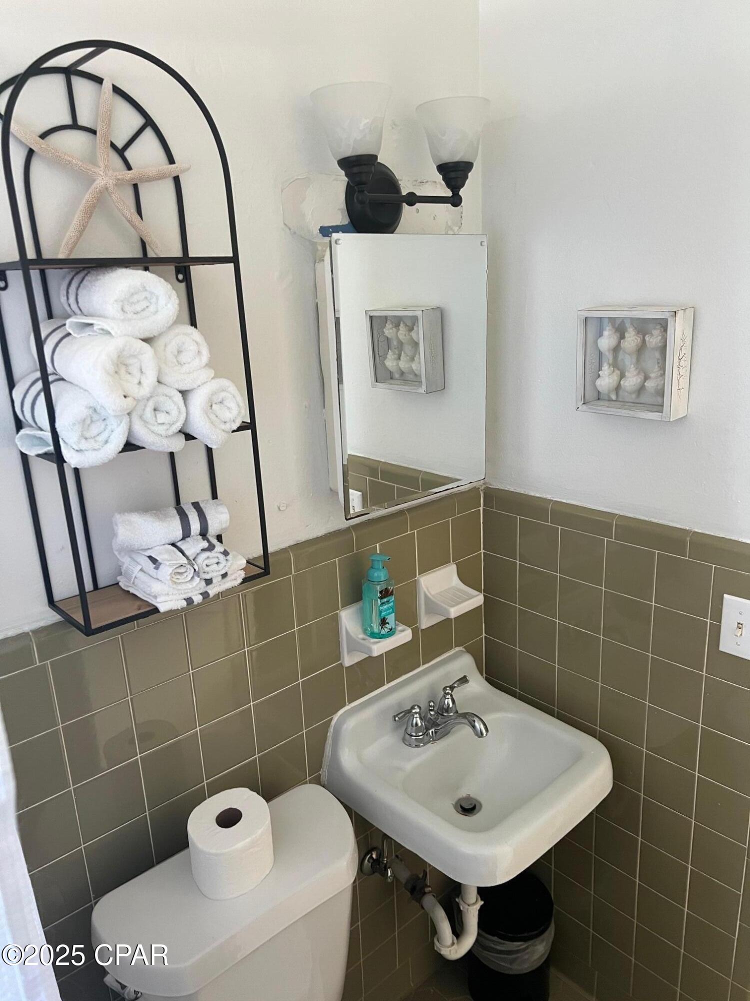 Image 17 For 5900 Sunset Avenue