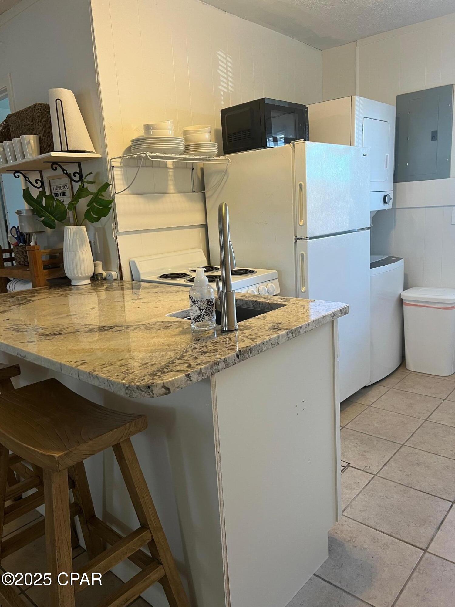 Image 8 For 5900 Sunset Avenue