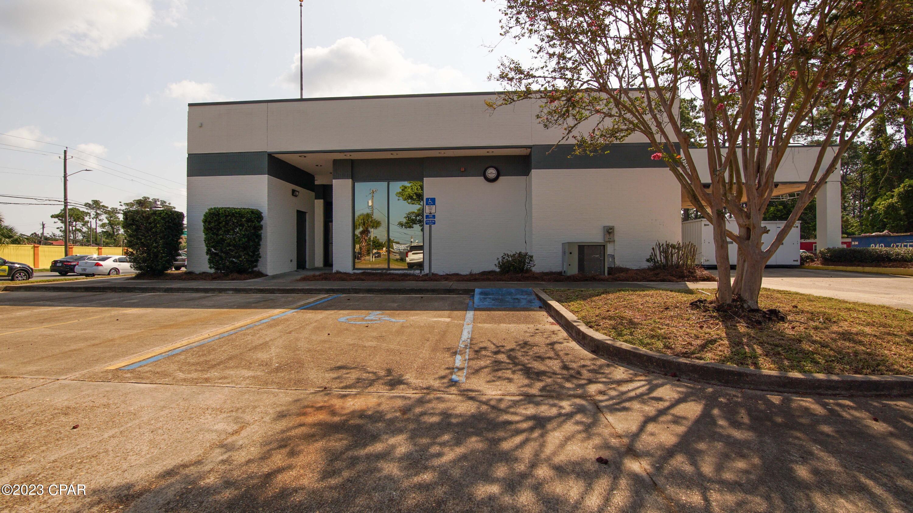 Image 12 For 9001 Front Beach Road