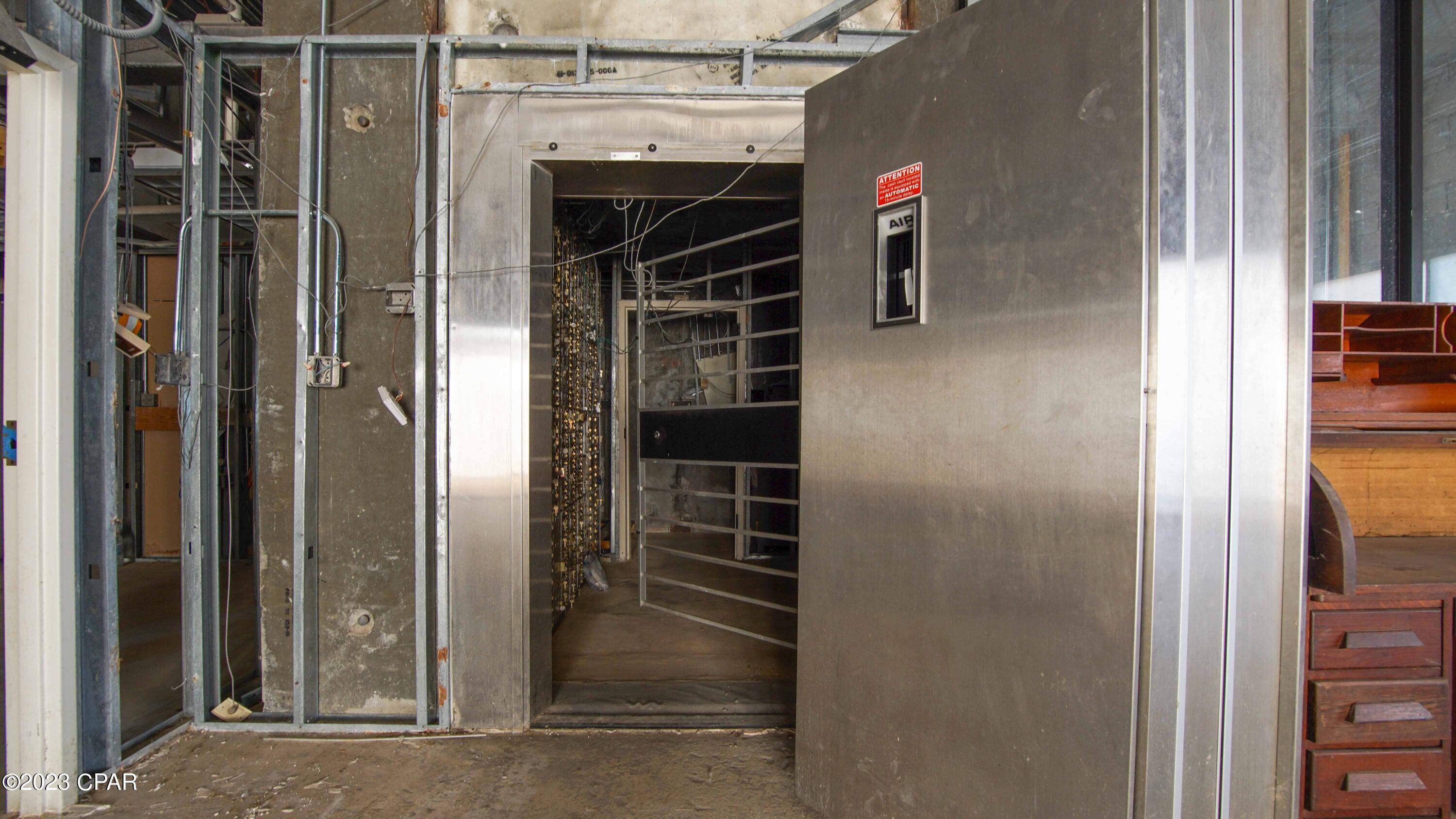 Image 16 For 9001 Front Beach Road