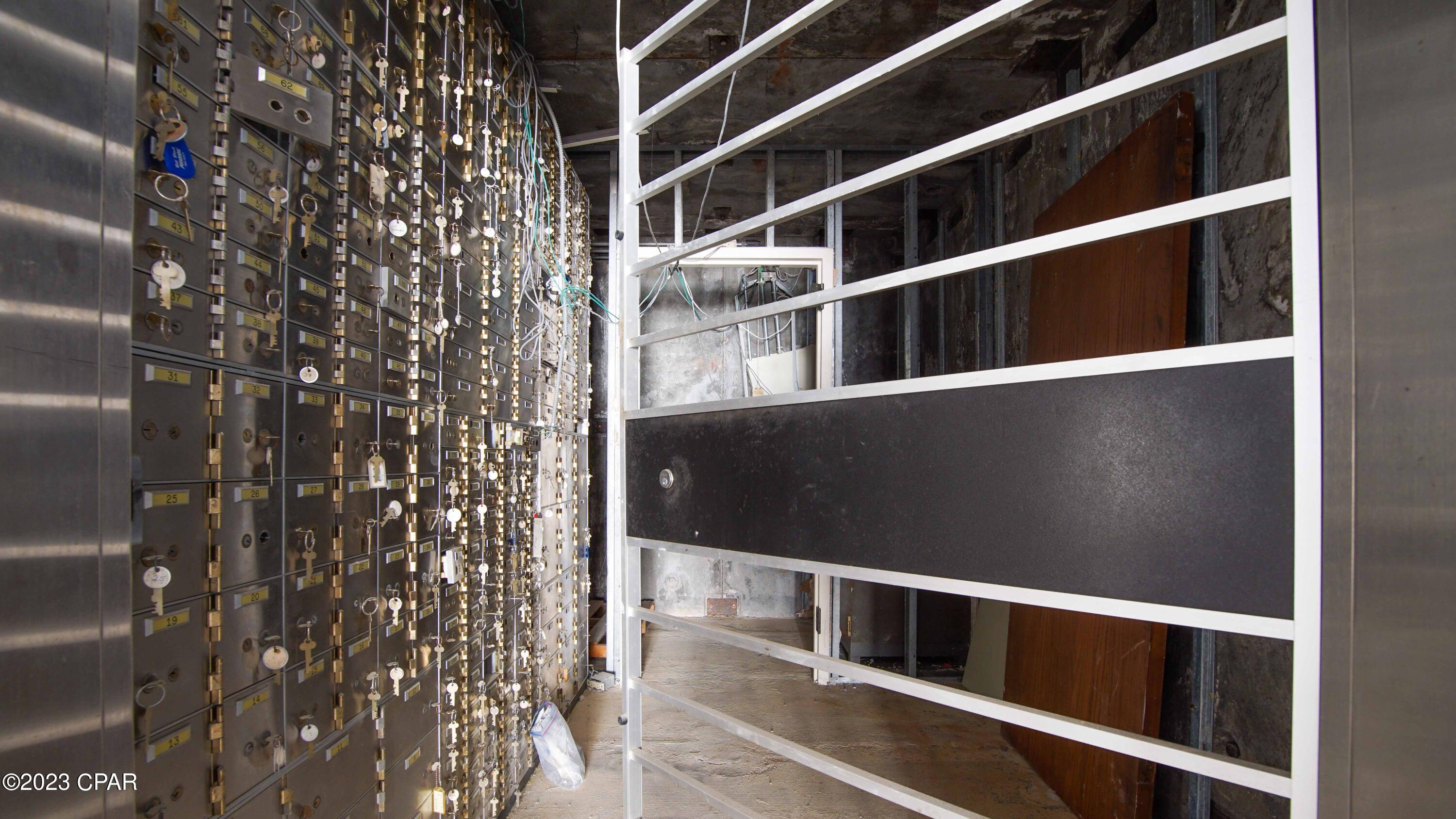 Image 17 For 9001 Front Beach Road