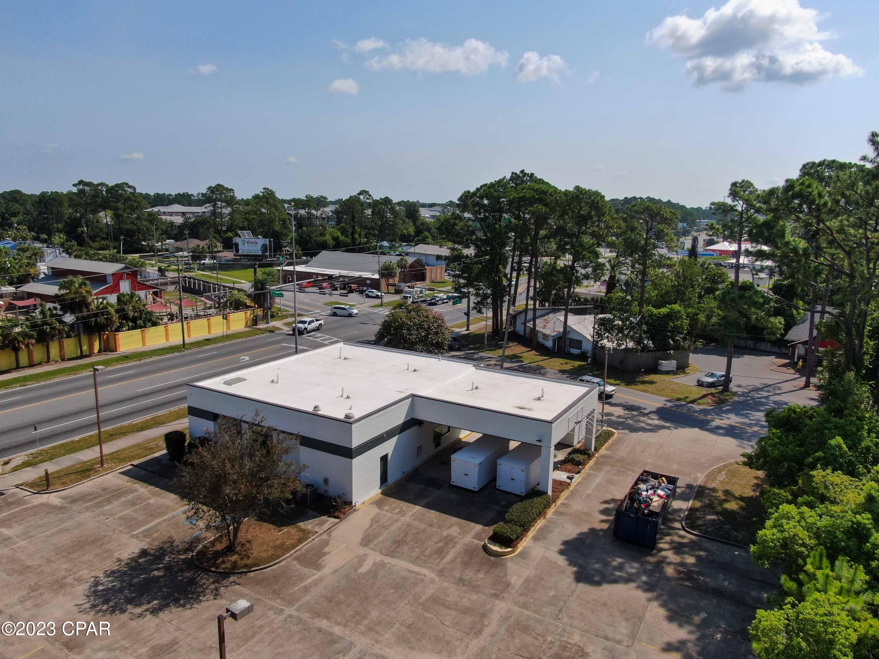 Listing photo id 3 for 9001 Front Beach Road