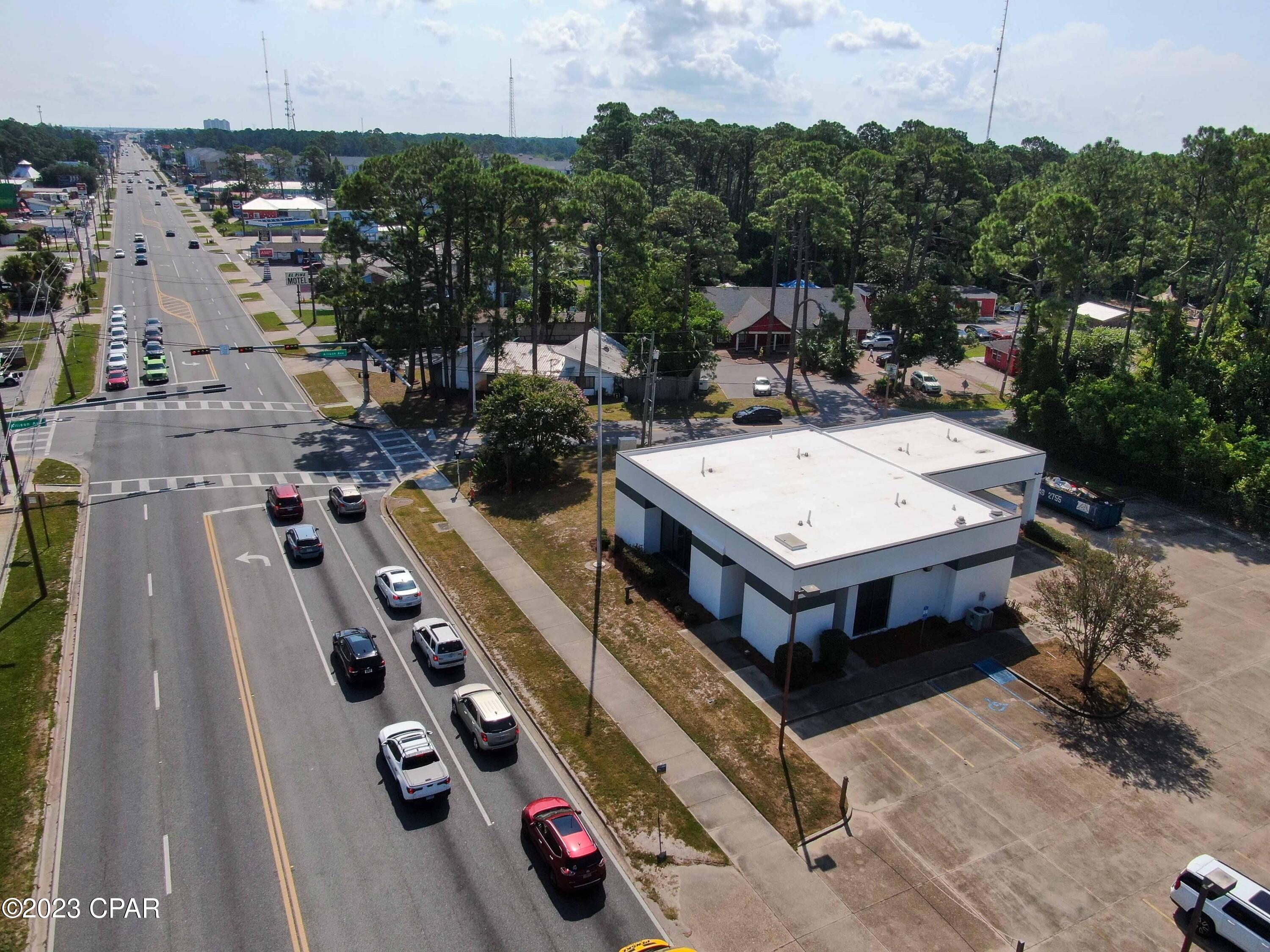 Listing photo id 9 for 9001 Front Beach Road