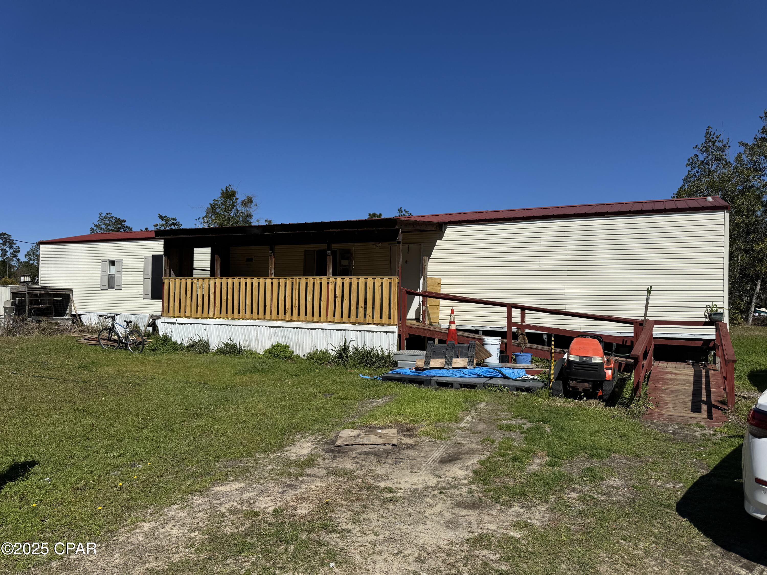 Listing photo id 1 for 13225 Leisure Lane