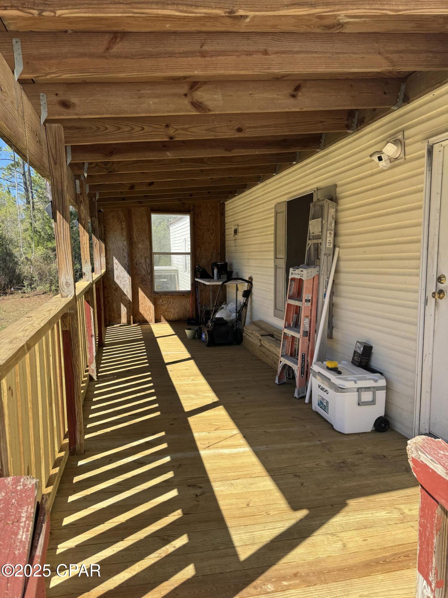 Listing photo id 3 for 13225 Leisure Lane