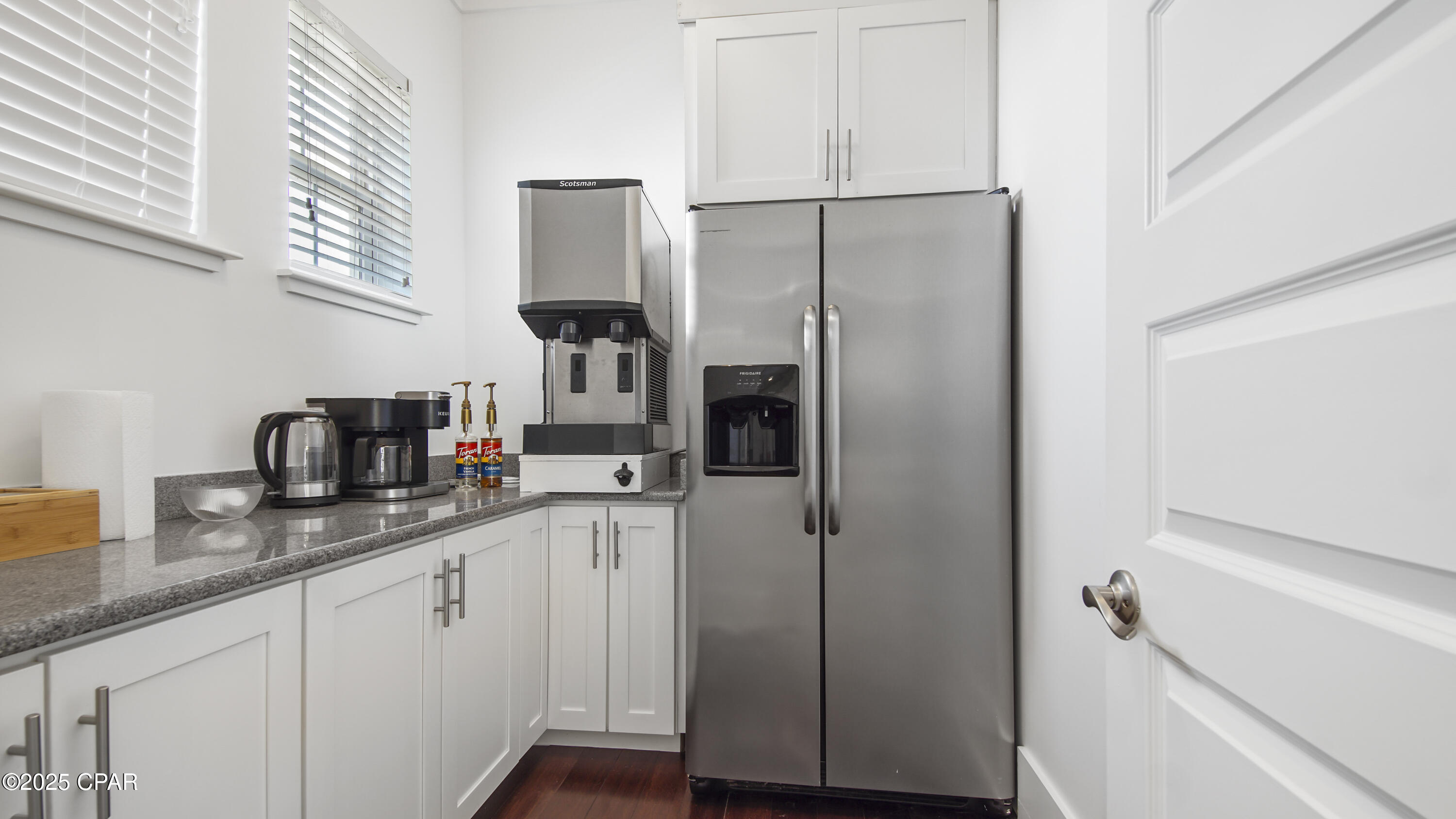 Image 11 For 294 Gulfview Circle