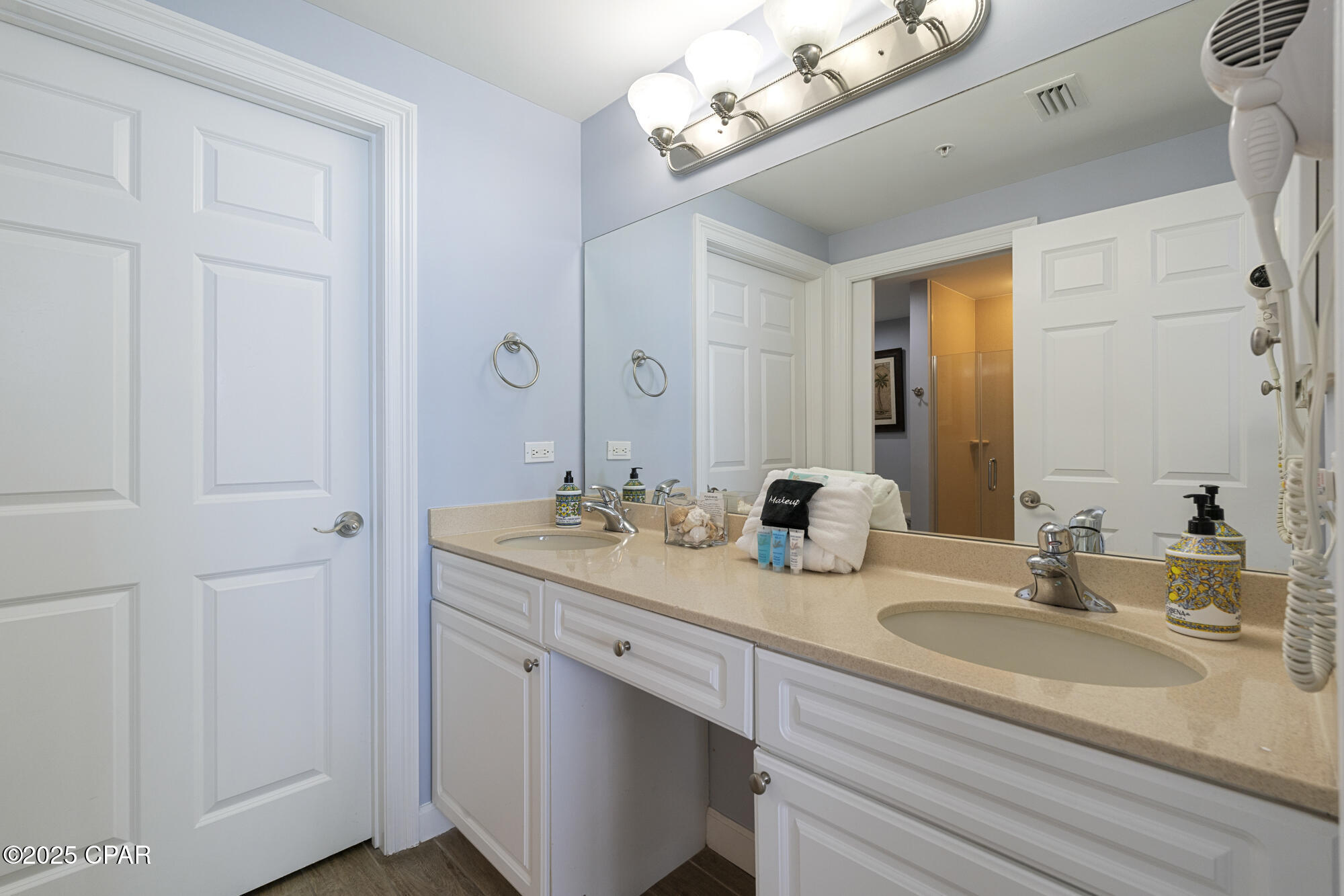 Image 26 For 9450 Thomas Drive 1804b