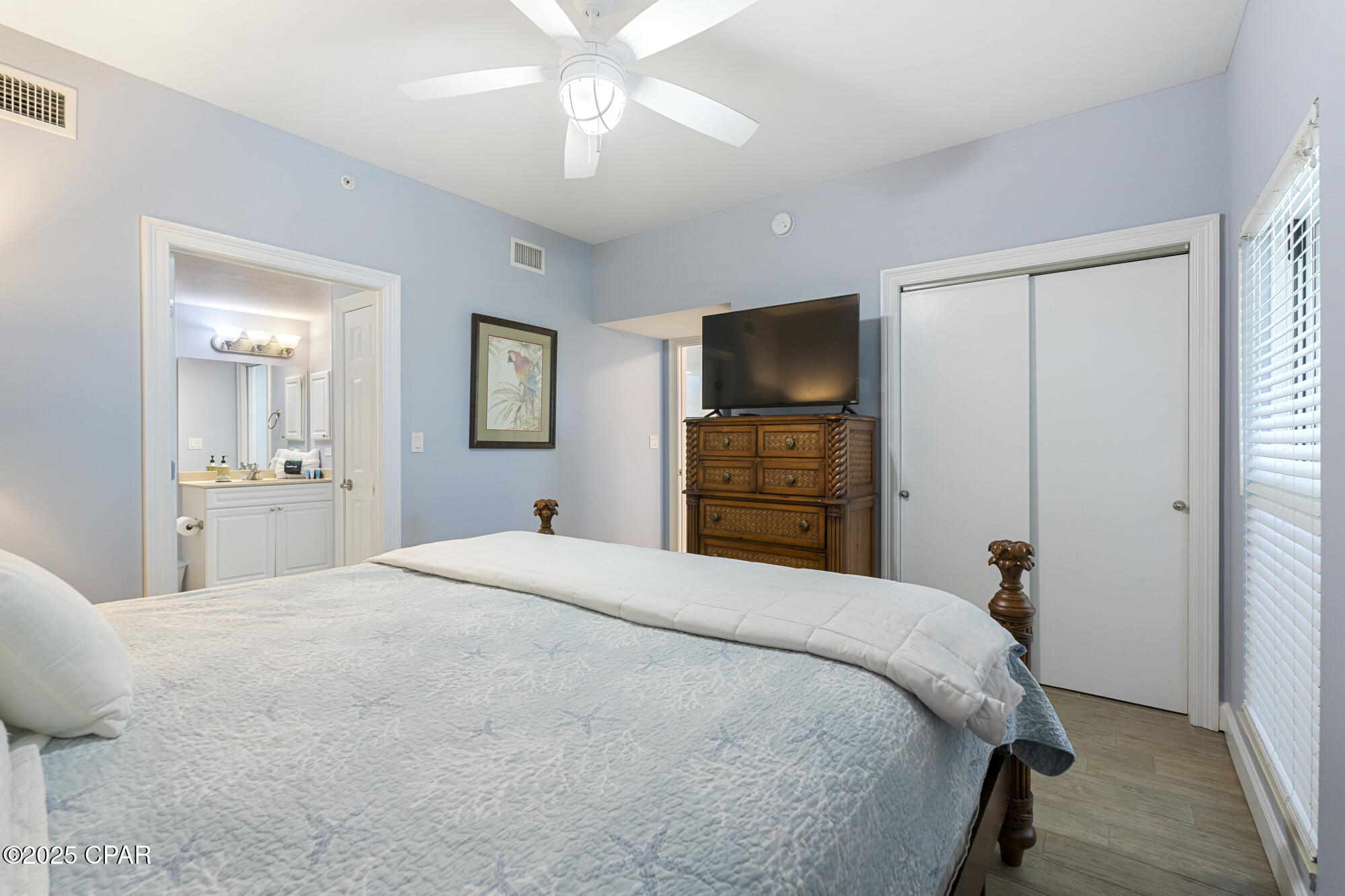 Image 32 For 9450 Thomas Drive 1804b