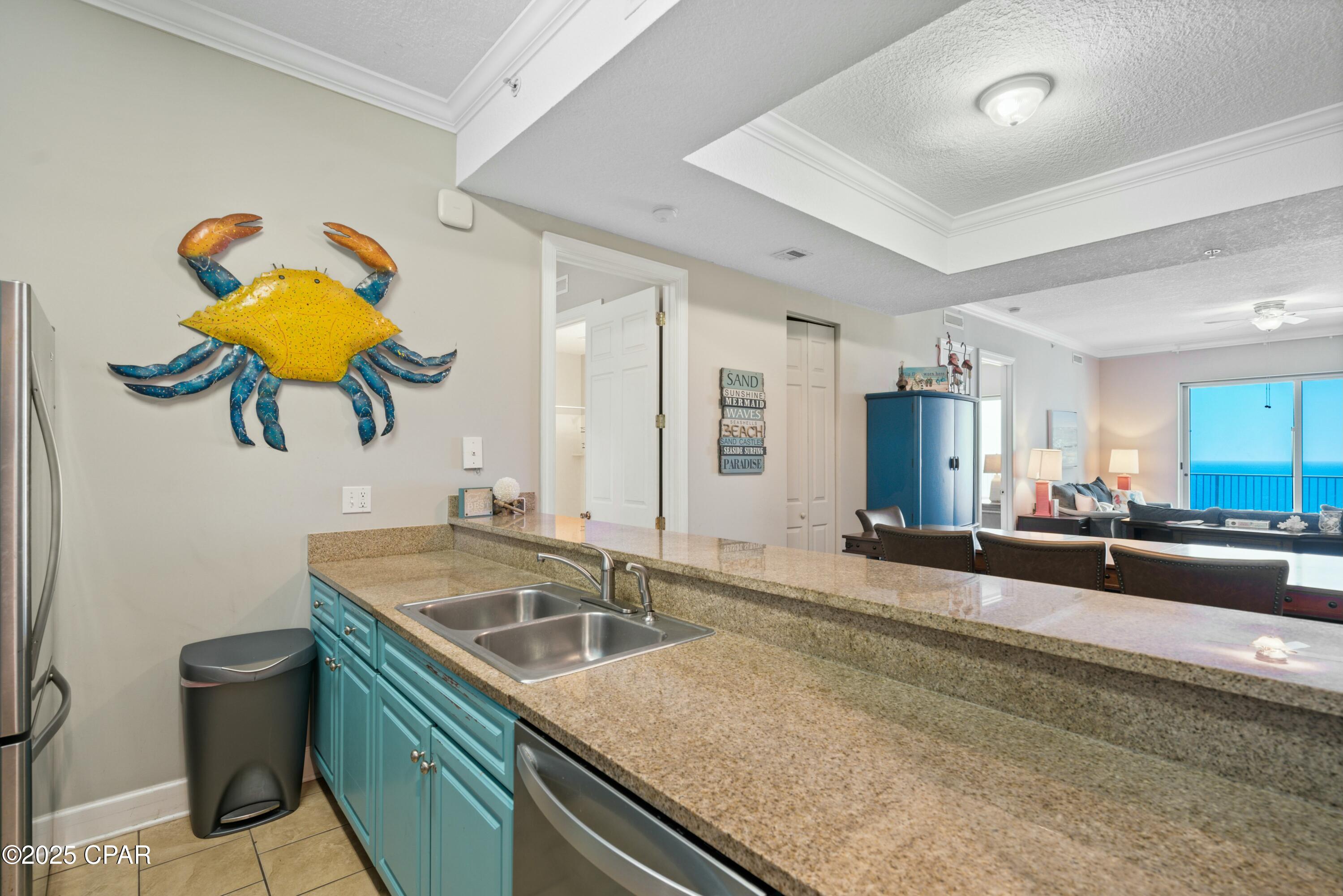 Image 11 For 10611 Front Beach Road 2001