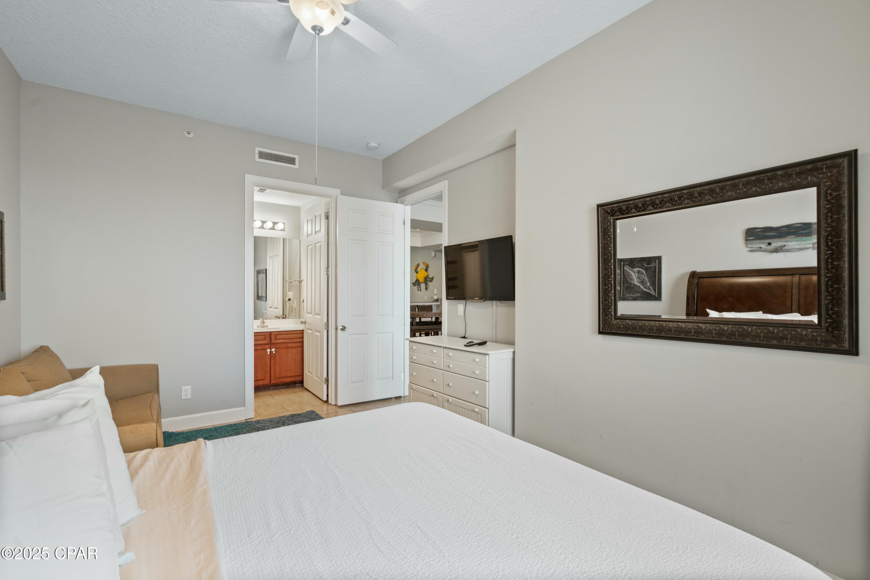 Image 29 For 10611 Front Beach Road 2001