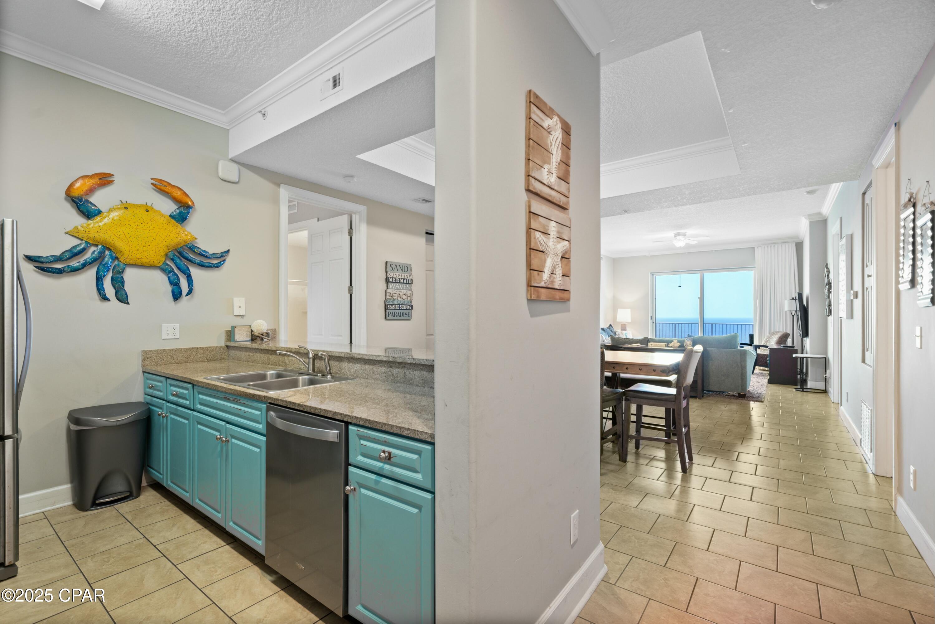 Image 8 For 10611 Front Beach Road 2001