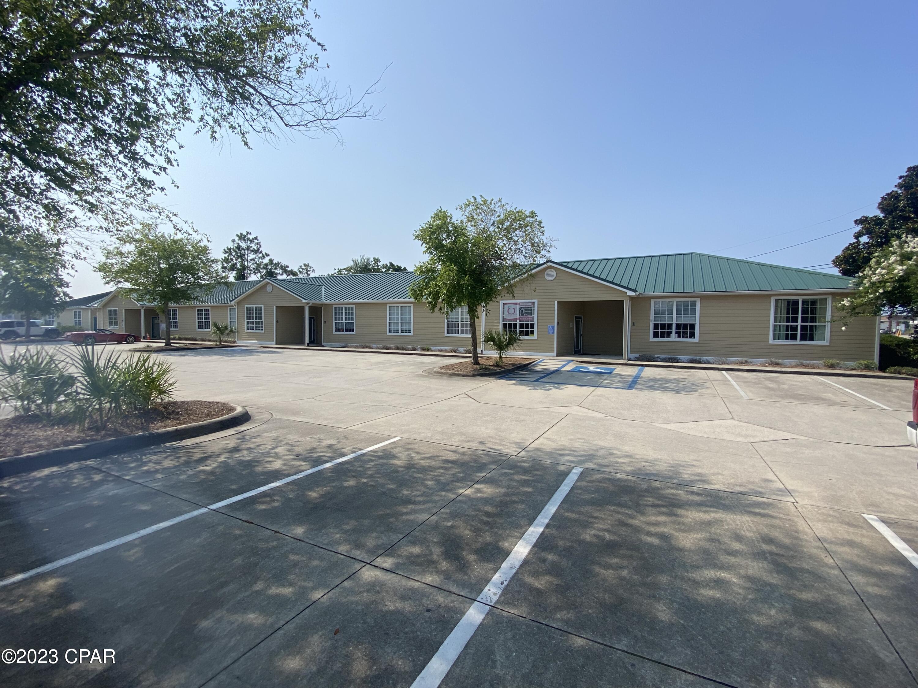 Listing photo id 2 for 2420 Jenks Avenue Avenue