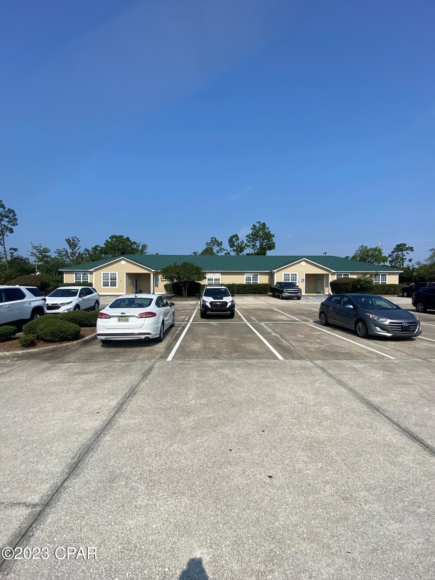 Listing photo id 5 for 2420 Jenks Avenue Avenue