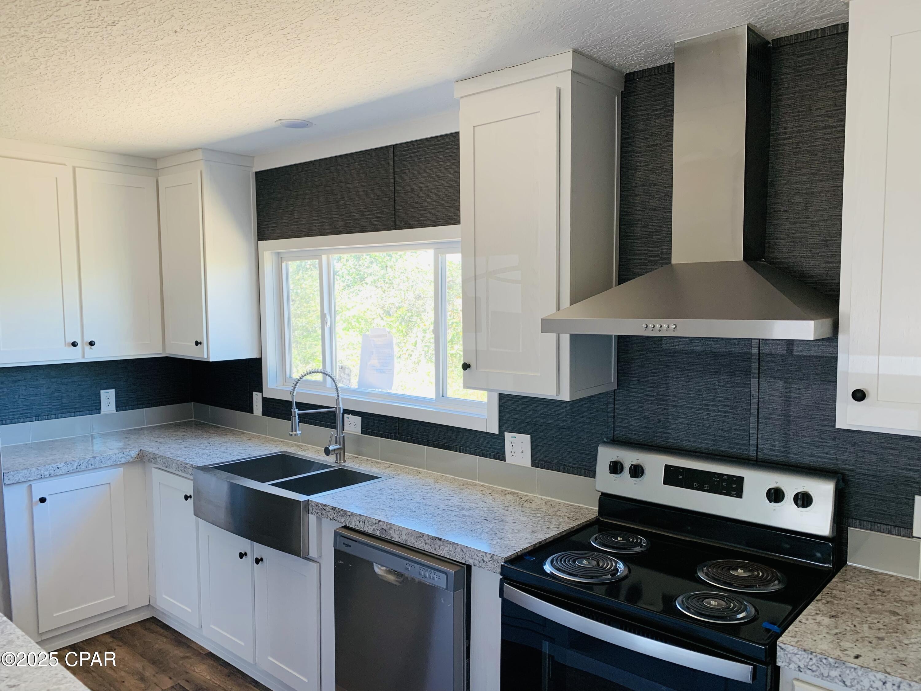 Image 17 For 333 Star Avenue