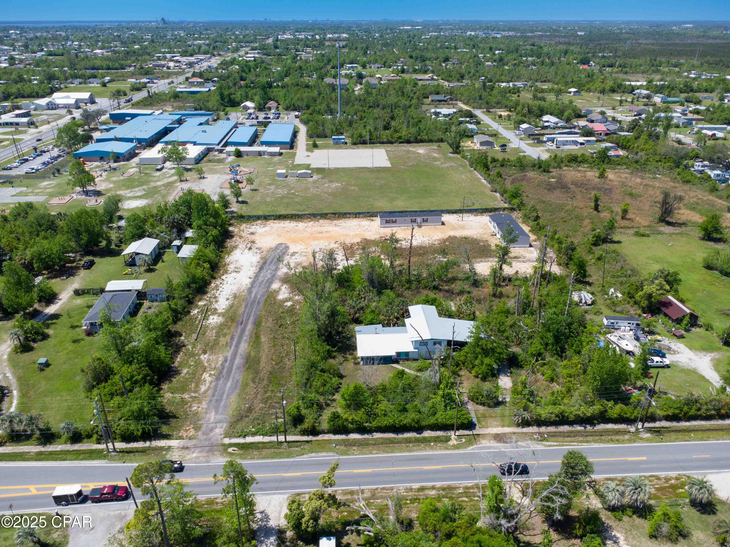 Listing photo id 2 for 333 Star Avenue