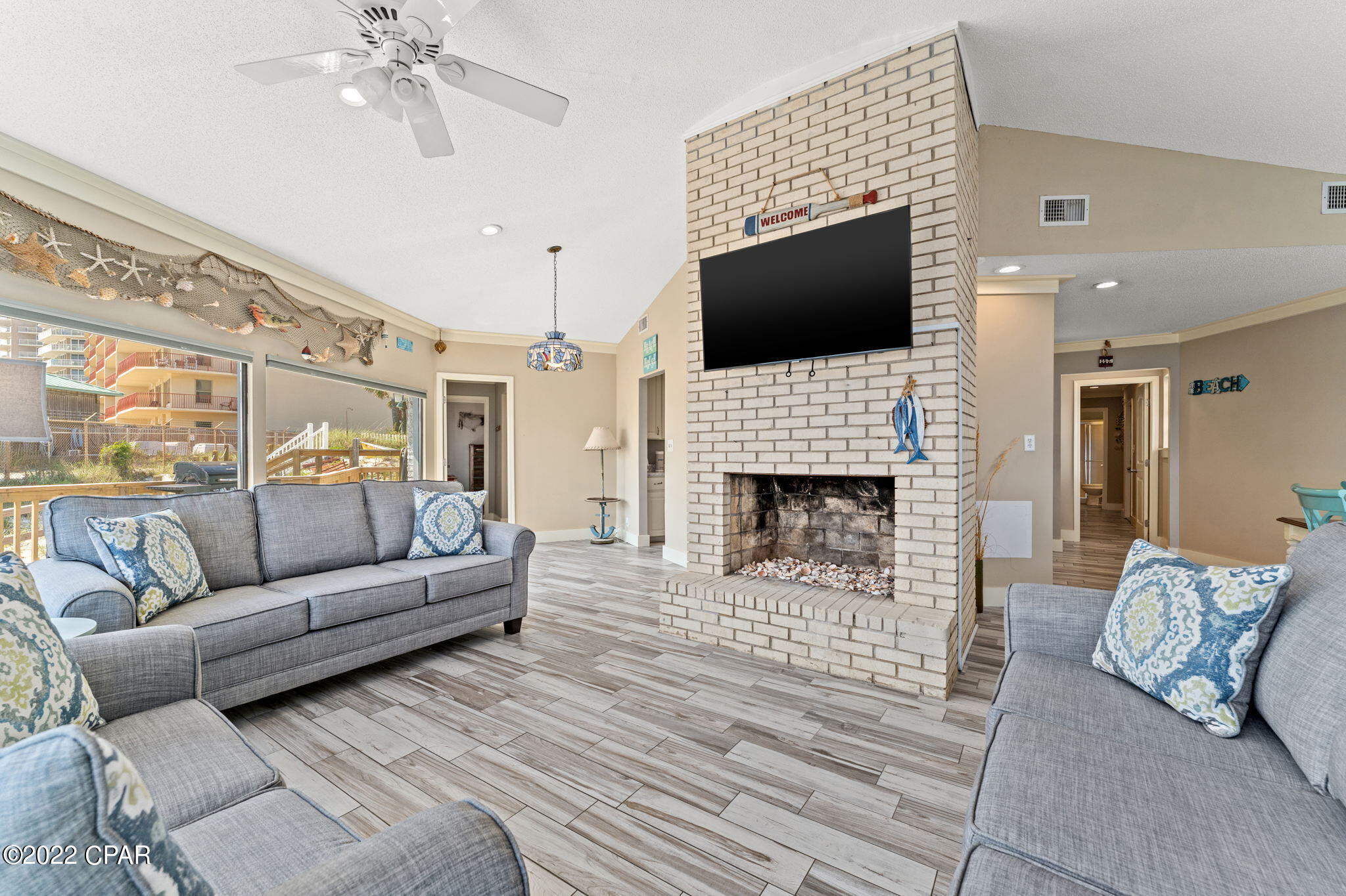 Listing photo id 11 for 4127 Nancee Drive
