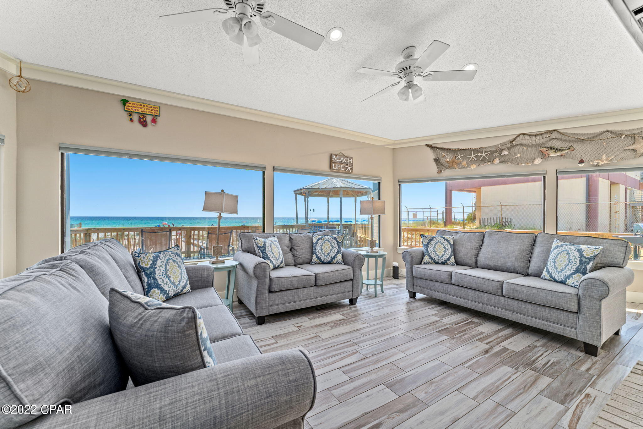 Listing photo id 8 for 4127 Nancee Drive