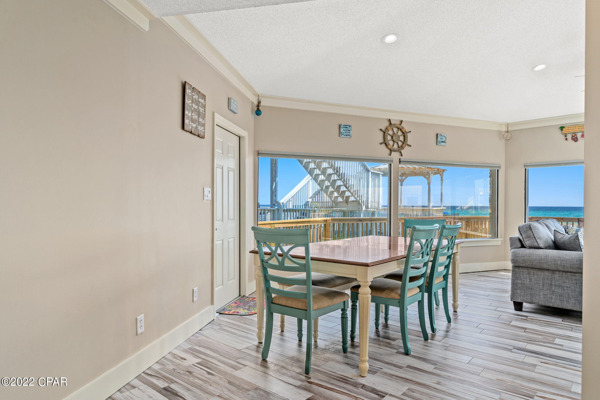 Listing photo id 9 for 4127 Nancee Drive