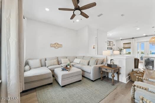 Image 42 For 20724 First Avenue