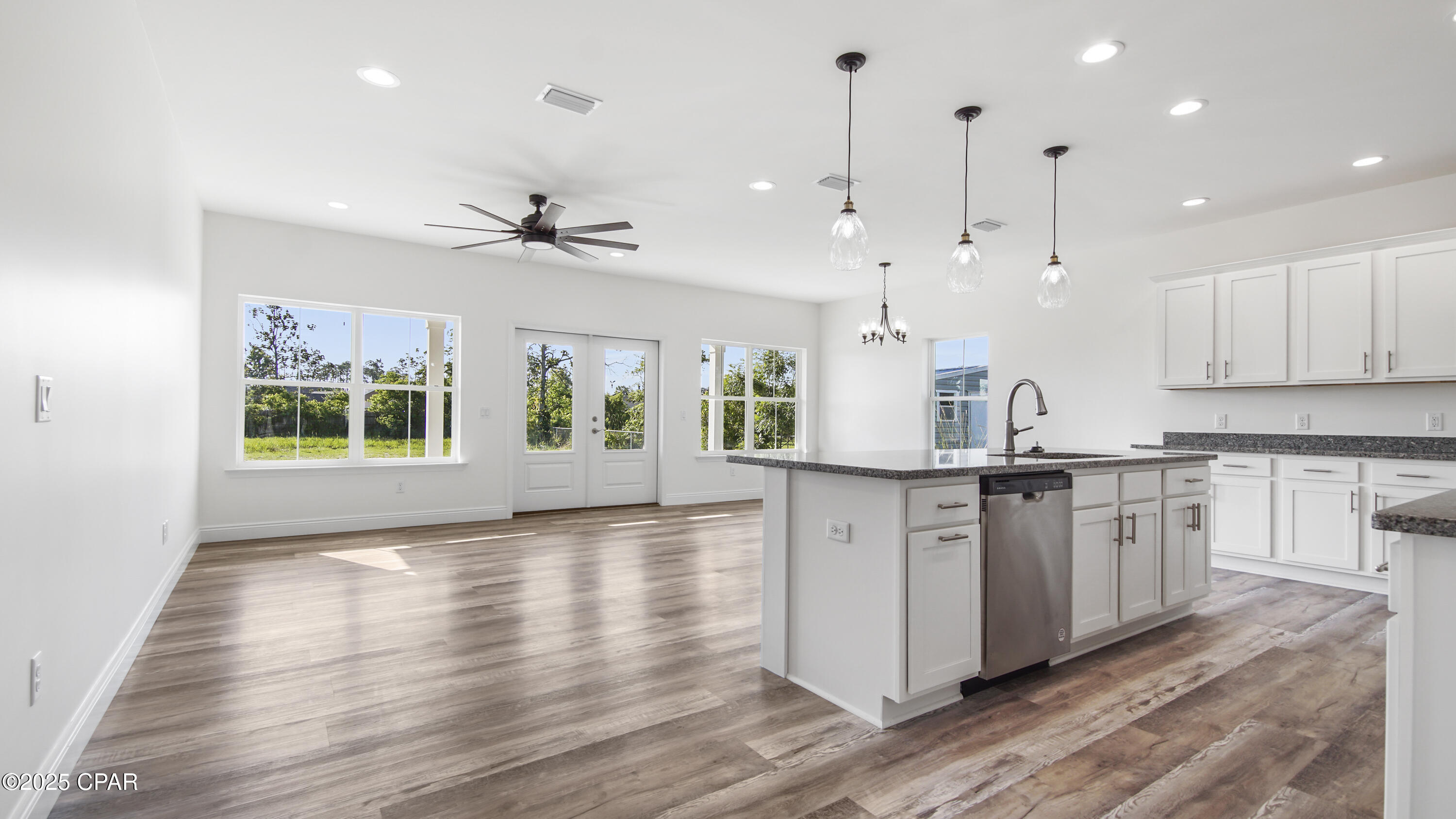 Details for 915 Plantation Drive, Panama City, FL 32404