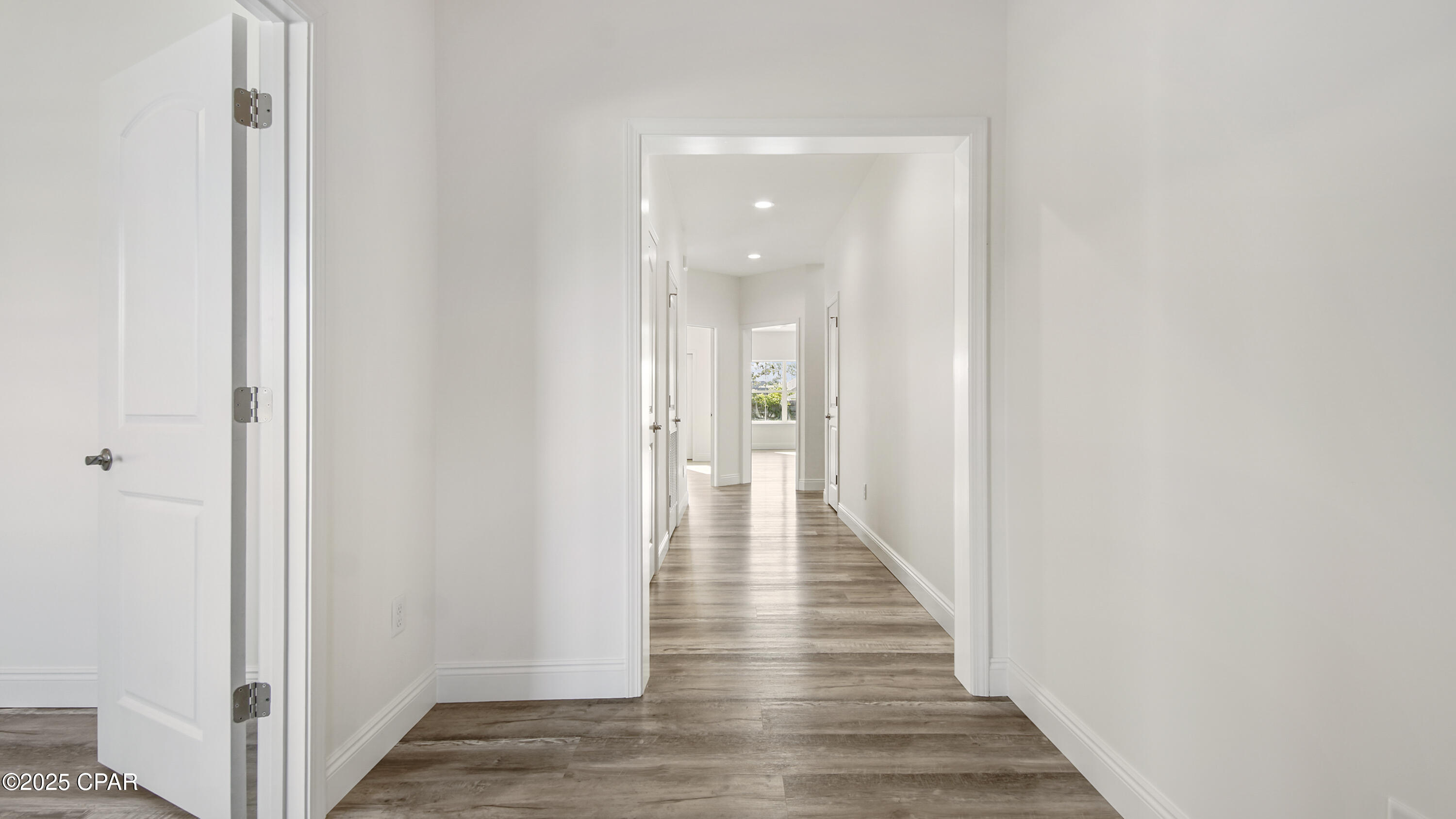 Image 17 For 915 Plantation Drive