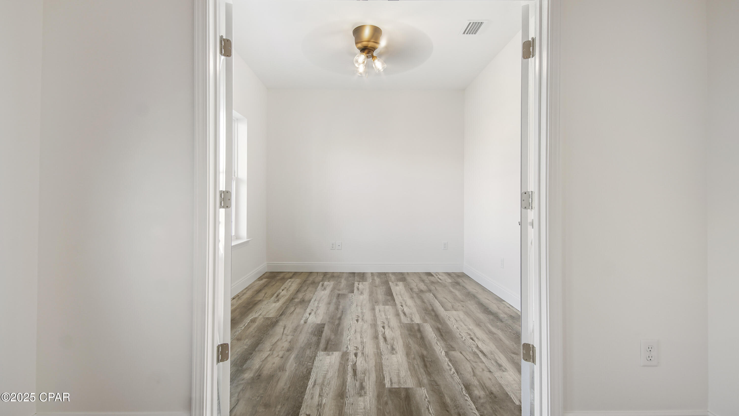 Image 18 For 915 Plantation Drive