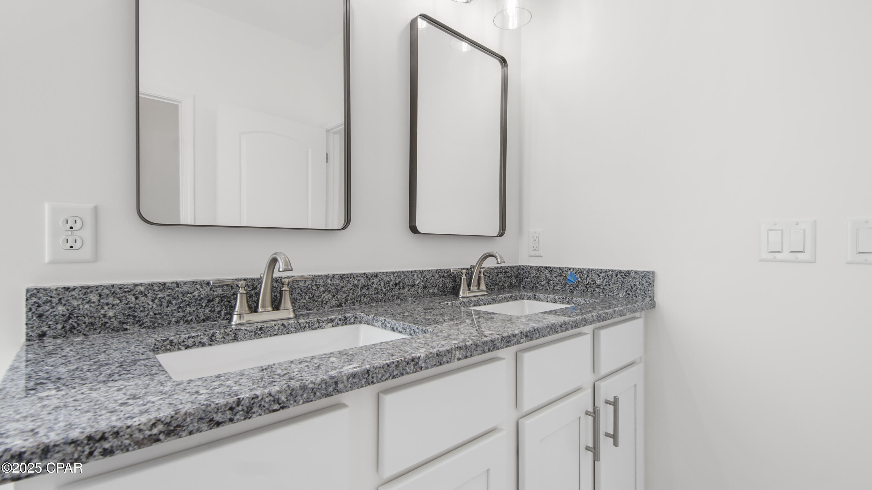 Image 33 For 915 Plantation Drive